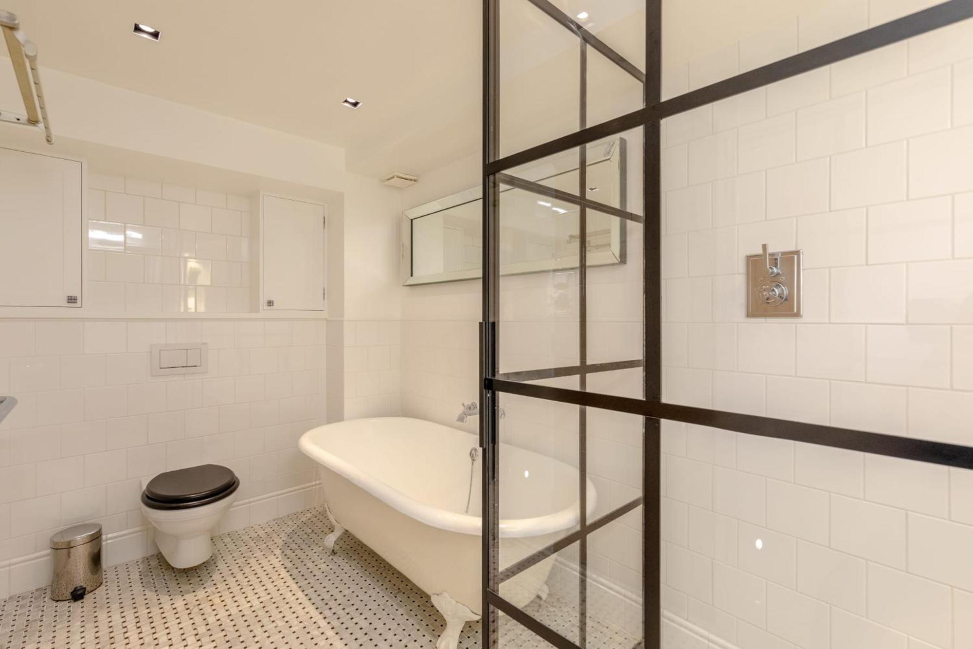 Sleek & Stylish 2bd Flat - Warren Street