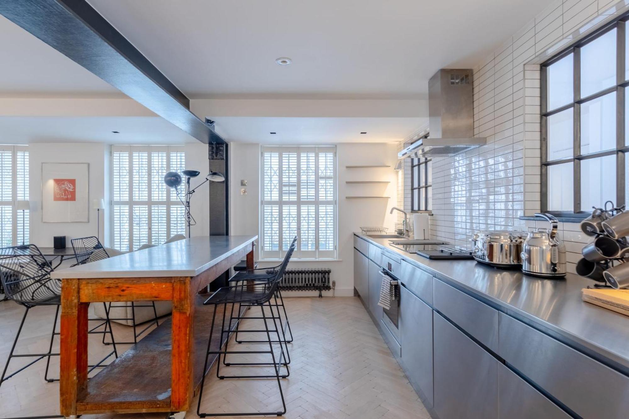 Apartment Sleek & Stylish 2bd Flat - Warren Street London
