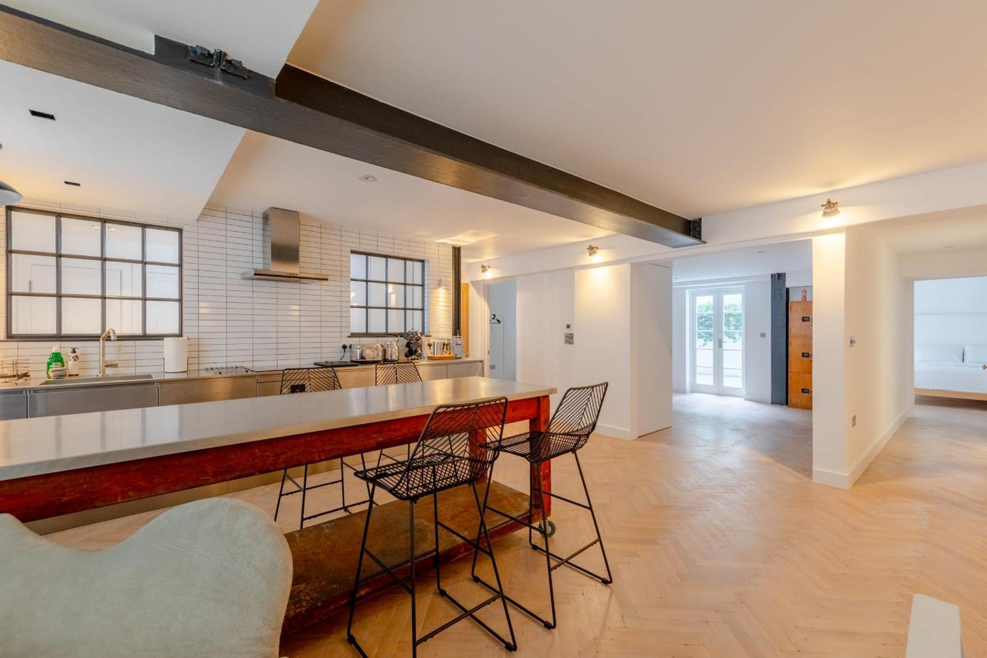 Sleek & Stylish 2bd Flat - Warren Street Appartement