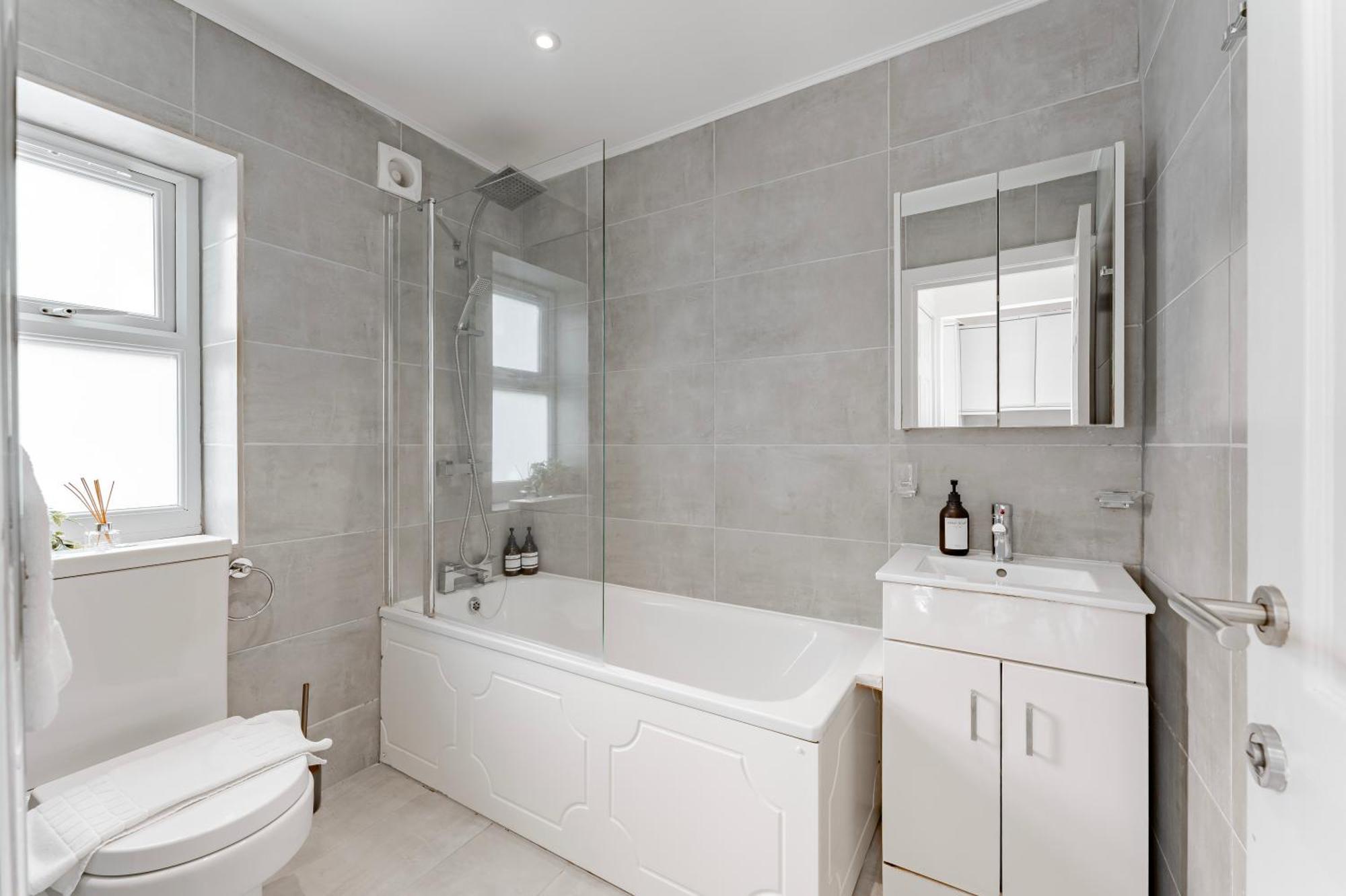 Cosy & Stylish Apmt W/ Fast Wifi *