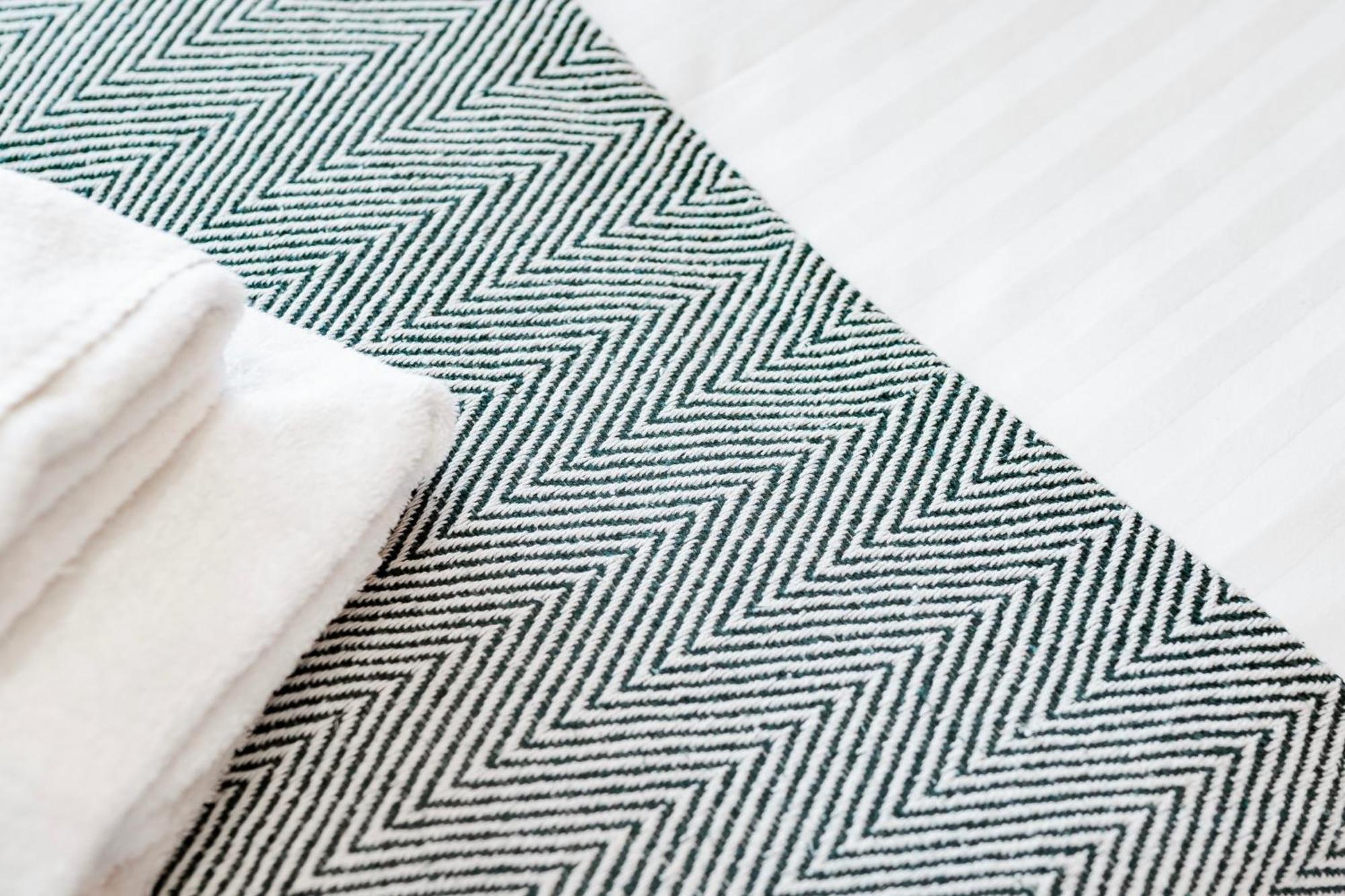 Cosy & Stylish Apmt W/ Fast Wifi *