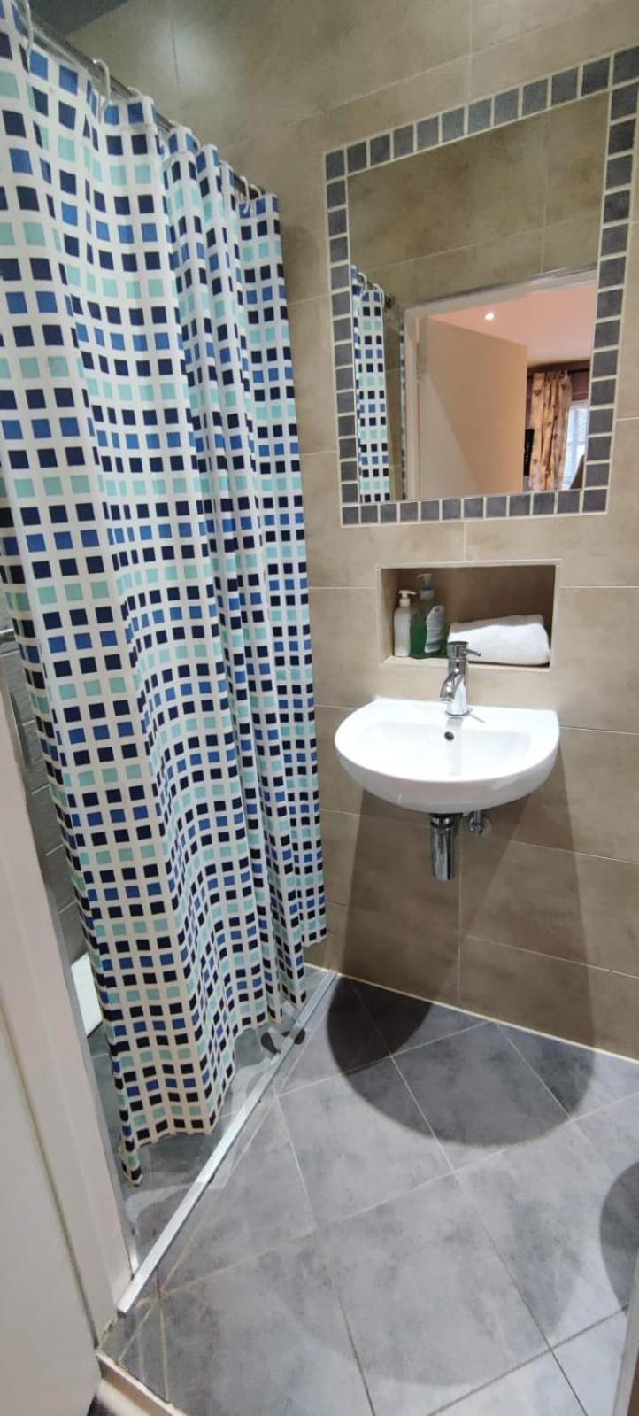 Cosy 2 Bedroom In City Center Euston Leilighet