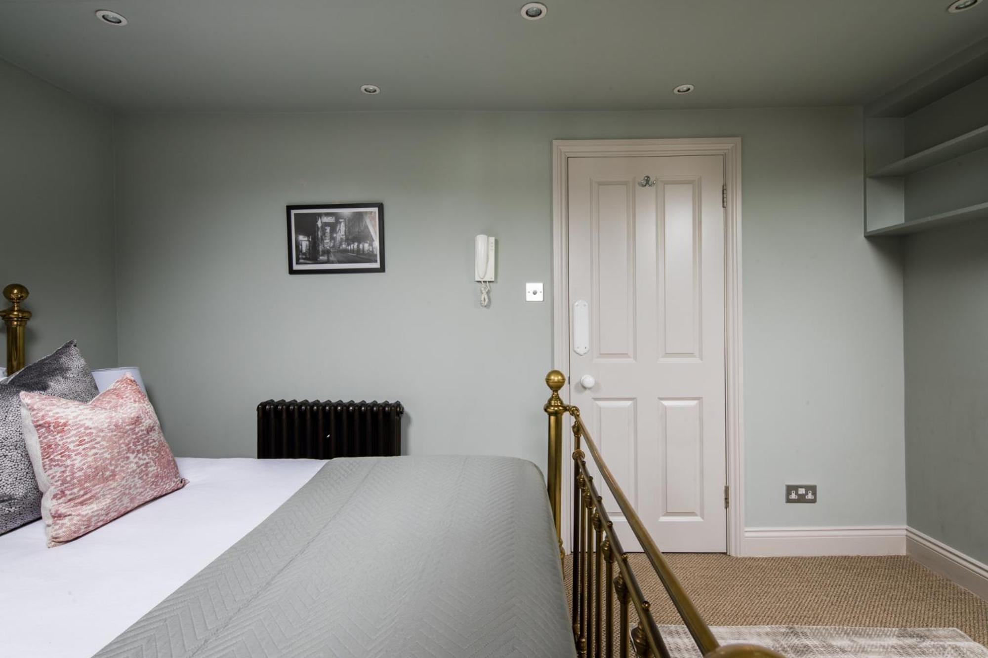 Homely Parkside 2-bed In Primrose Hill Apartment London