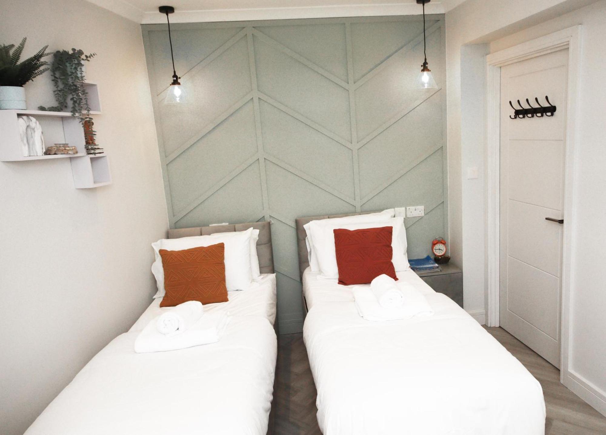 Apartment Rayan Heights Cosy 1 Bedroom Flat Sleeps 2 Perfect For Contractors Tourists Families - Free Parking London