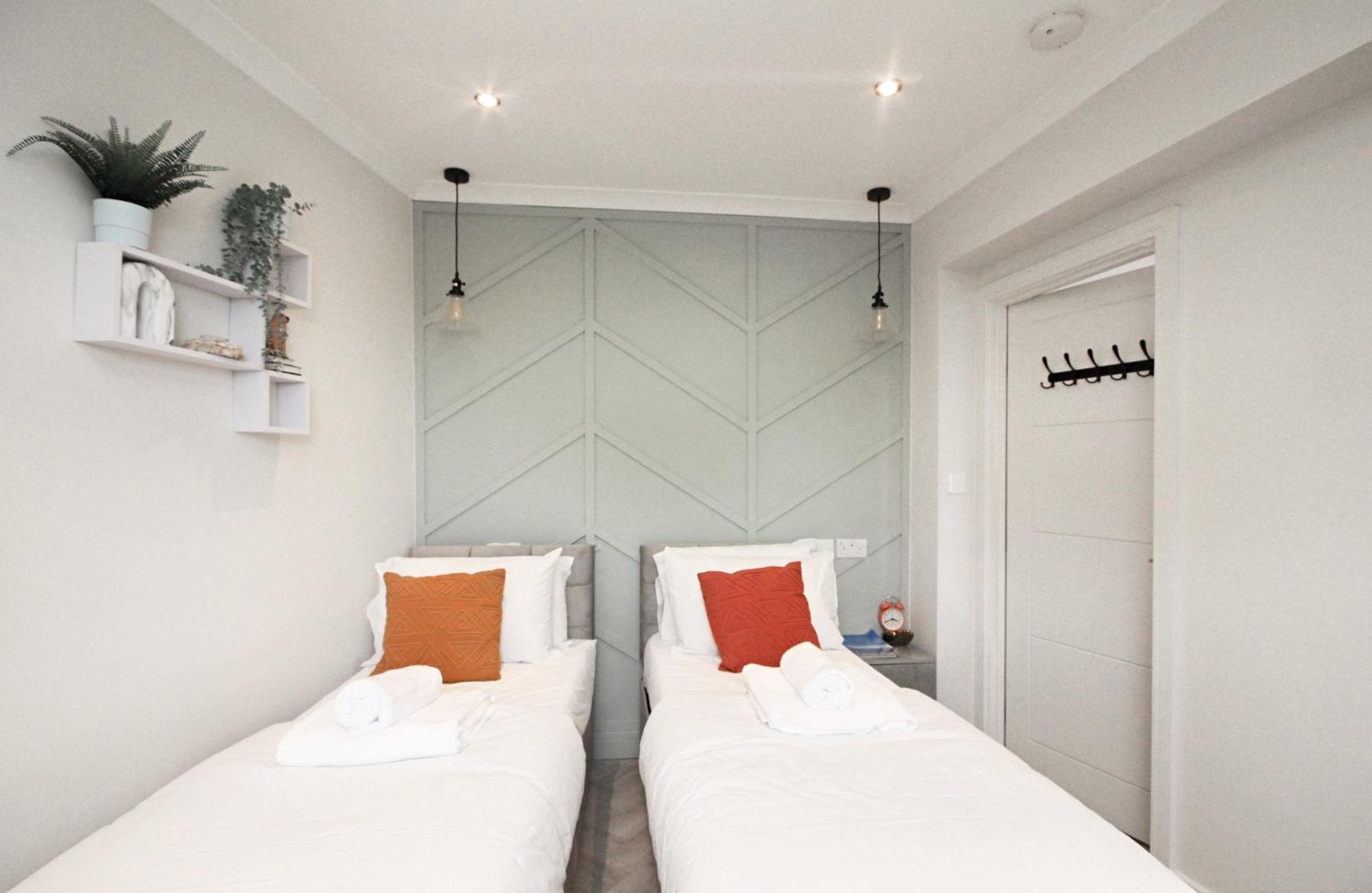 Apartment Rayan Heights Cosy 1 Bedroom Flat Sleeps 2 Perfect For Contractors Tourists Families - Free Parking *