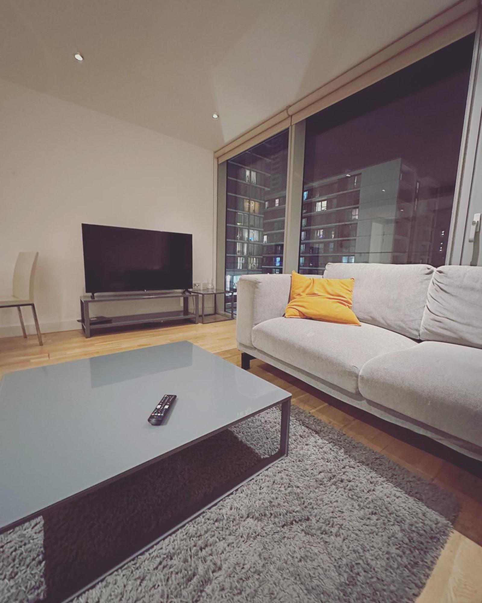 Modern 1 Bed At Heart Of Canary Wharf Apartment London