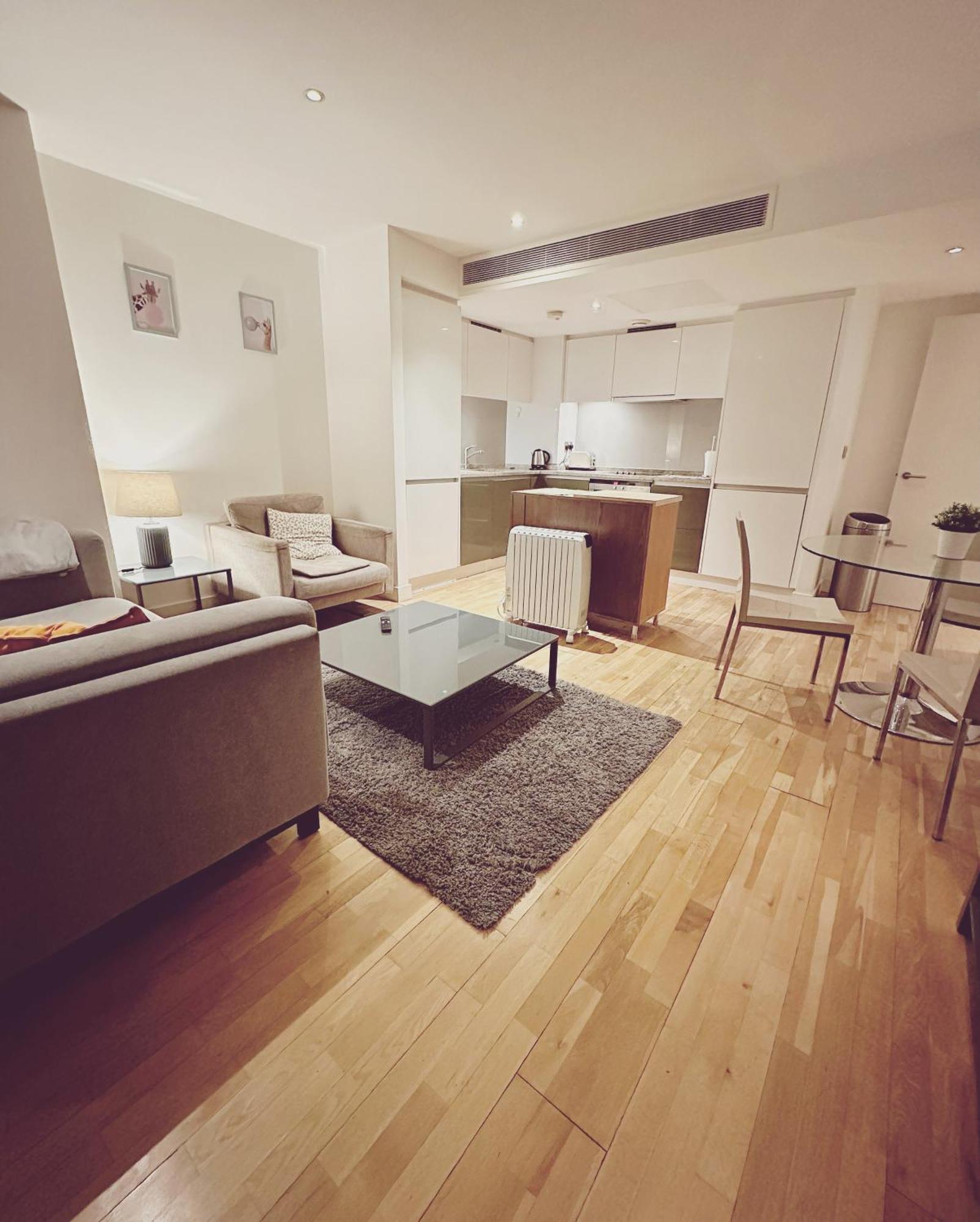 Modern 1 Bed At Heart Of Canary Wharf London
