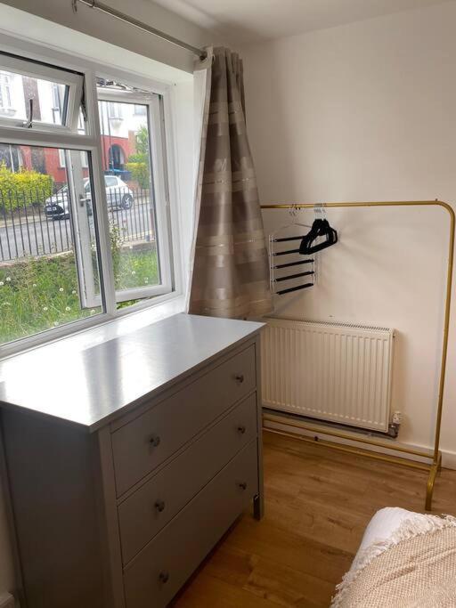 Luxury 2 Bedroom Apartment, Parking, Few Minutes Walk From Wembley Stadium London