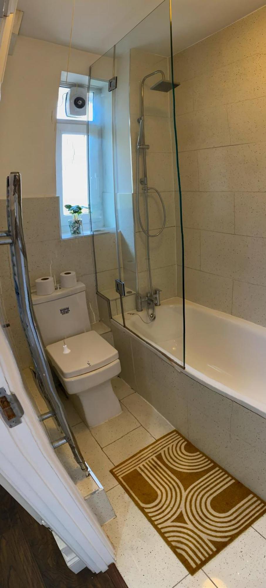 1-bed In - 2 Min Walk To Metro Apartment