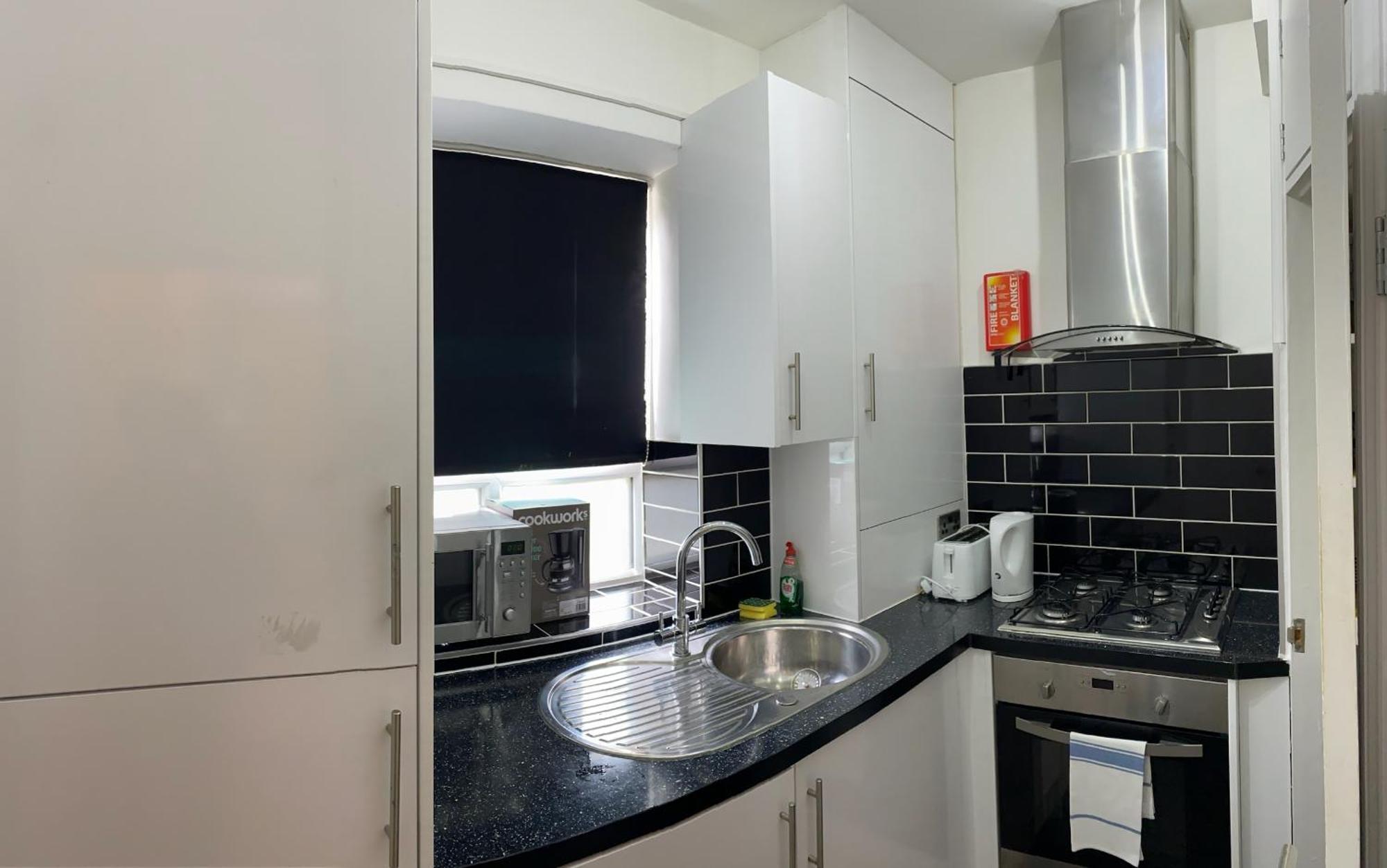 Apartment 1-bed In - 2 Min Walk To Metro