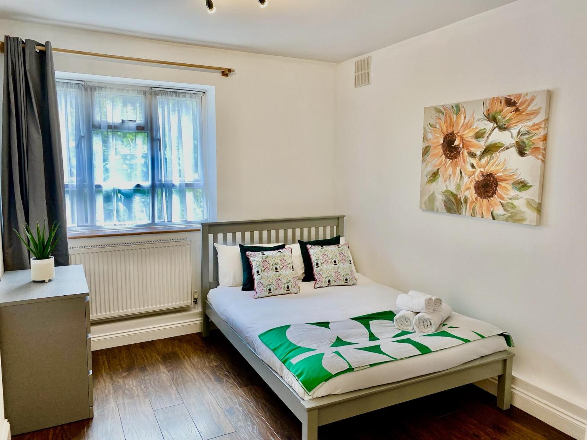 1-bed In - 2 Min Walk To Metro * London