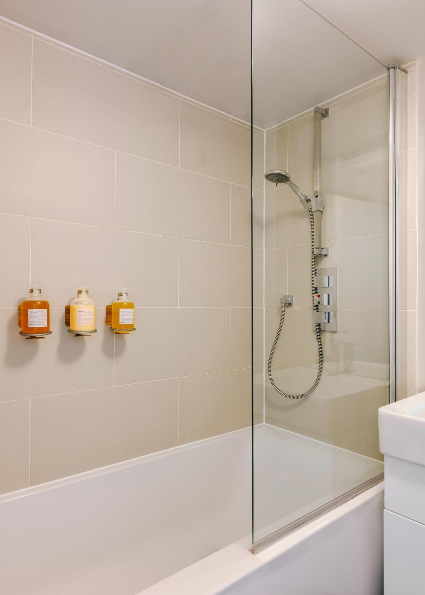 Sonder The Bard Apartahotel 4*