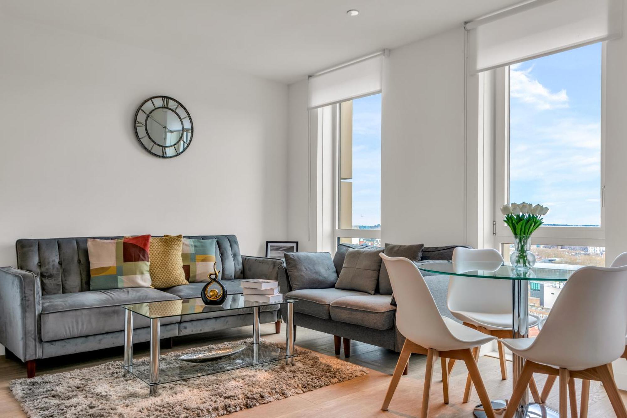 Mysquare Shoreditch High Street Apartment London