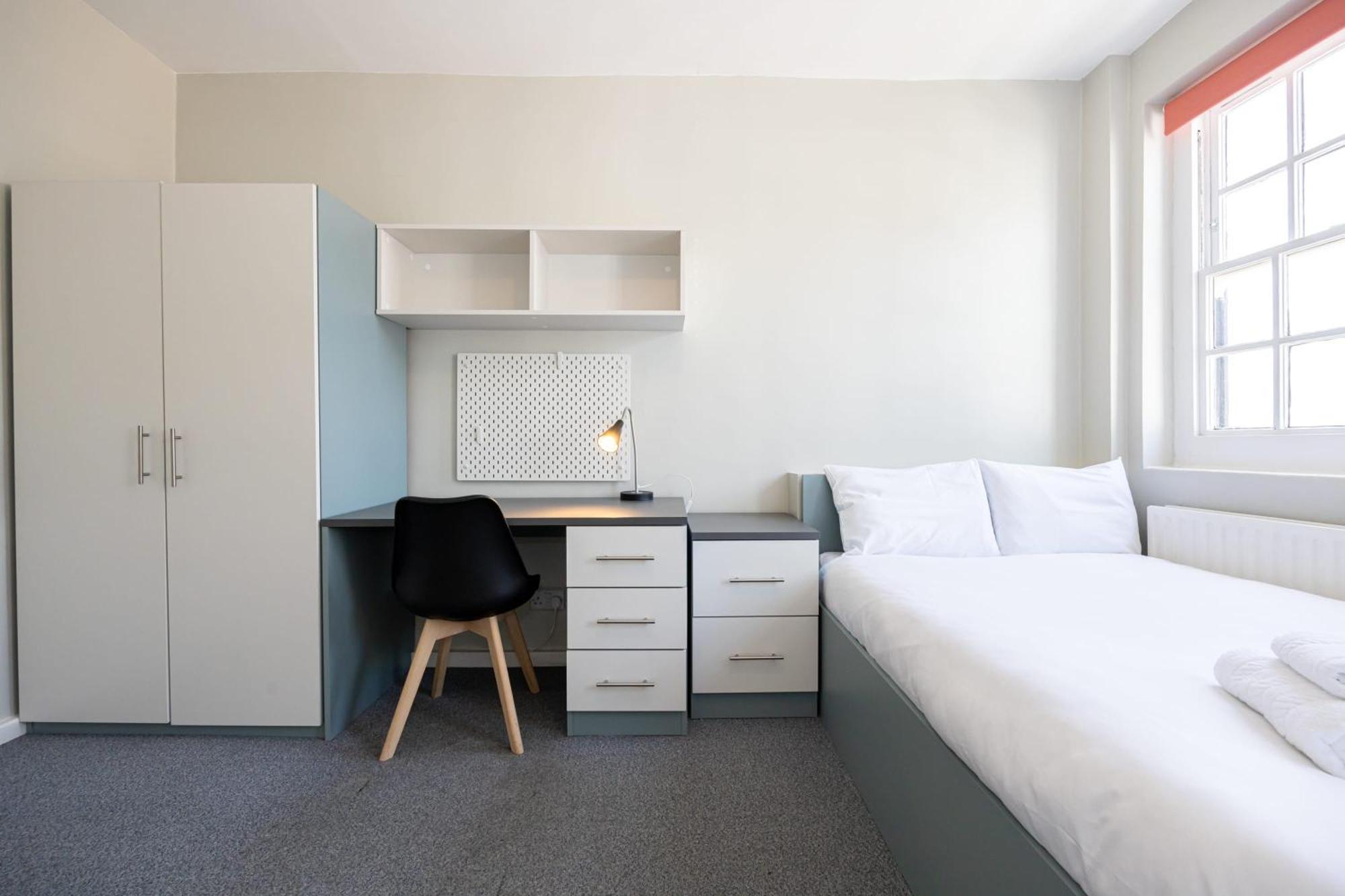 Spacious With Shared Facilities Leilighet *