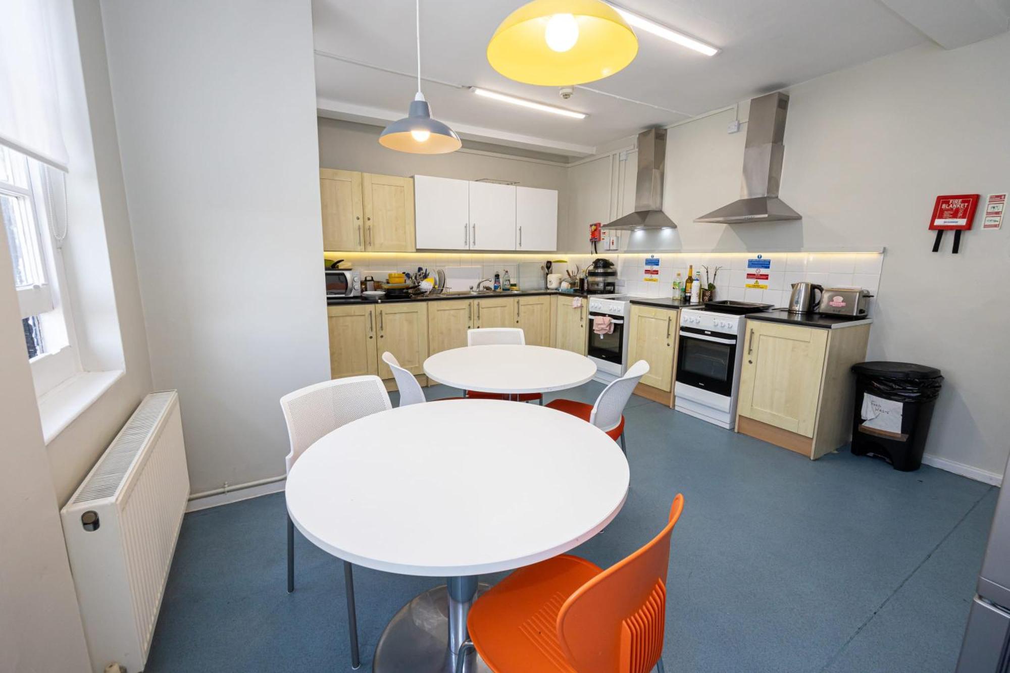 Leilighet Spacious With Shared Facilities *
