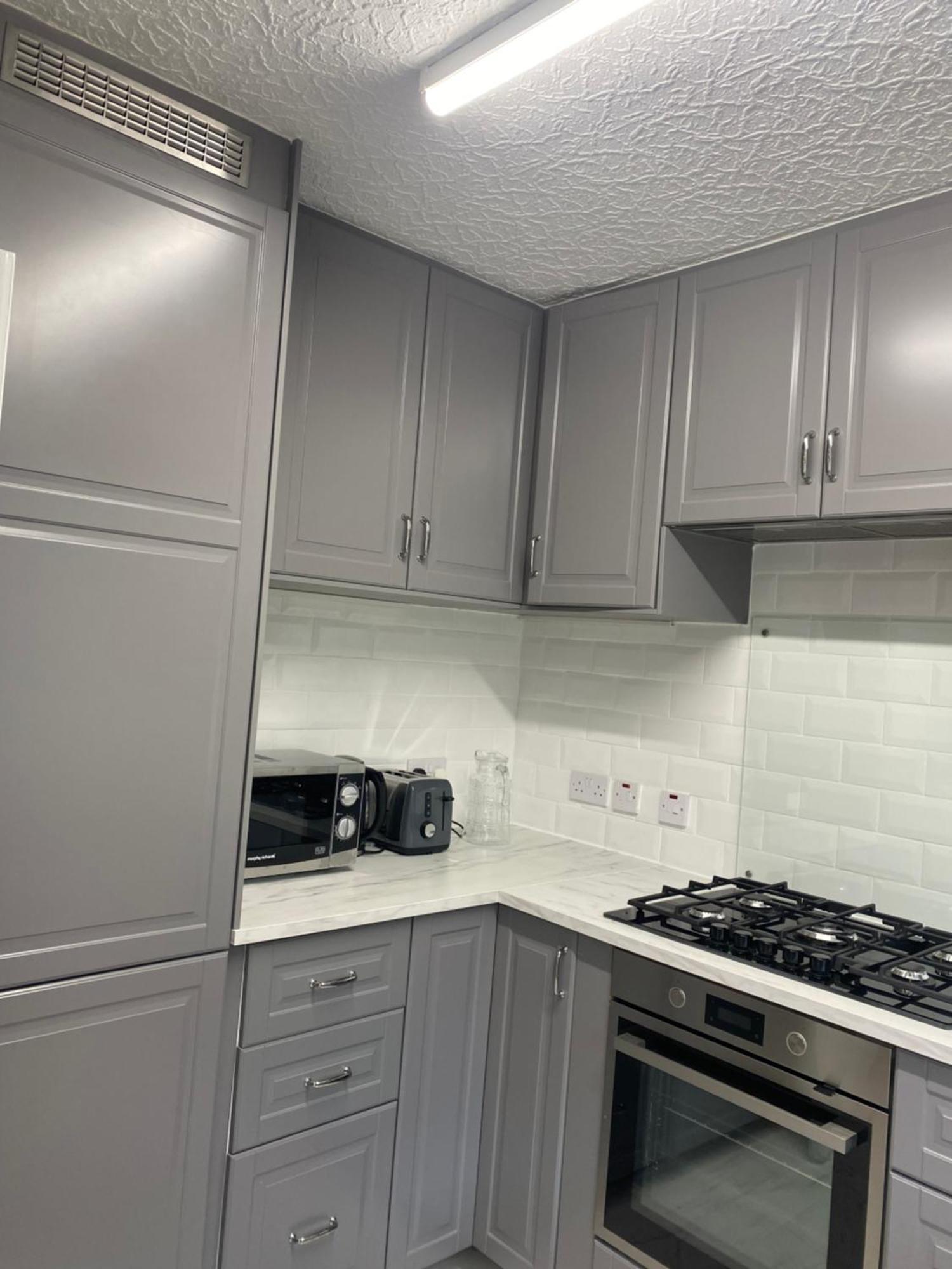 Luxury 3 Bedroom Flat With Garden Londen