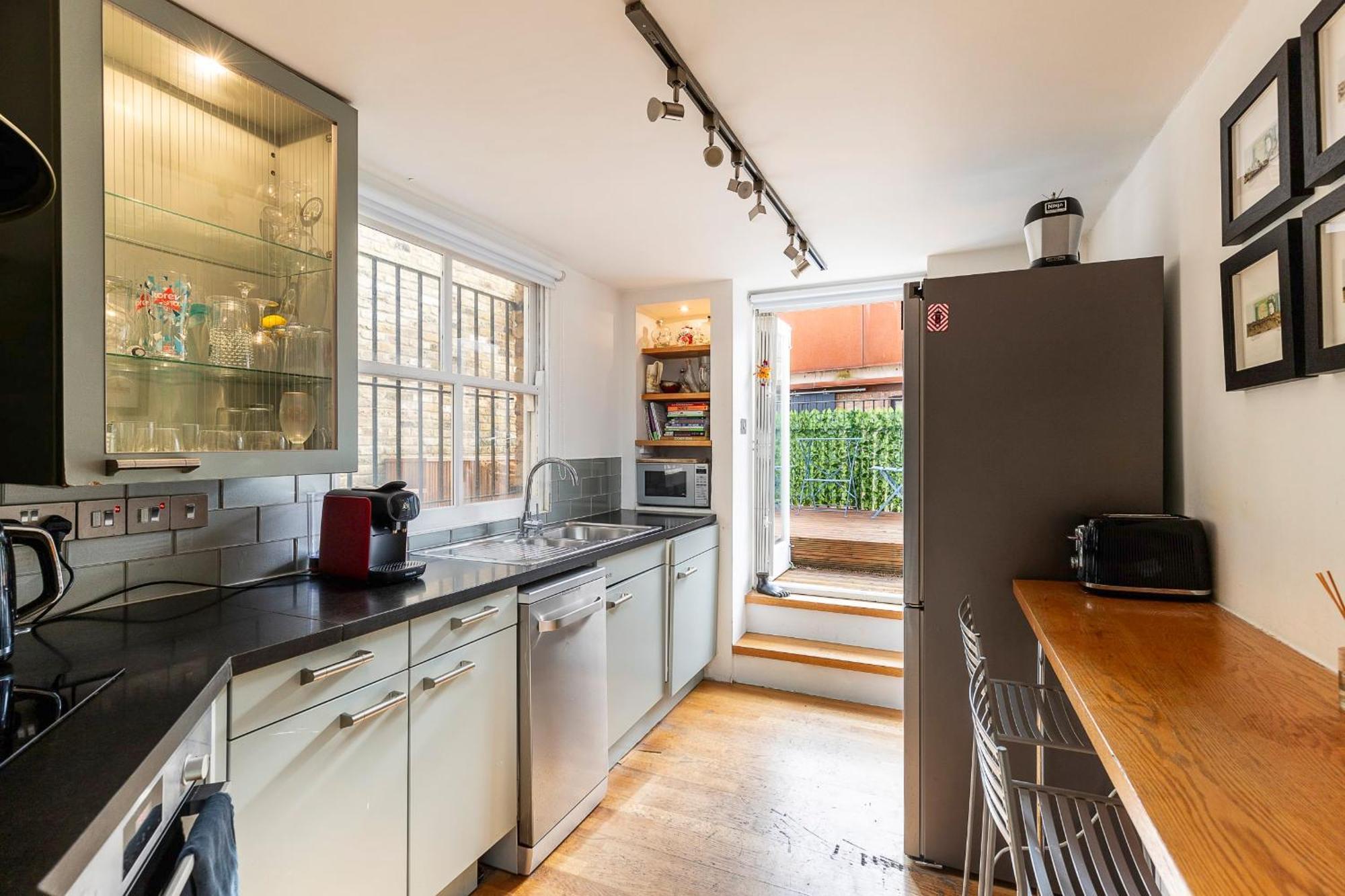 Charming Two Bed Maisonette In Notting Hill London