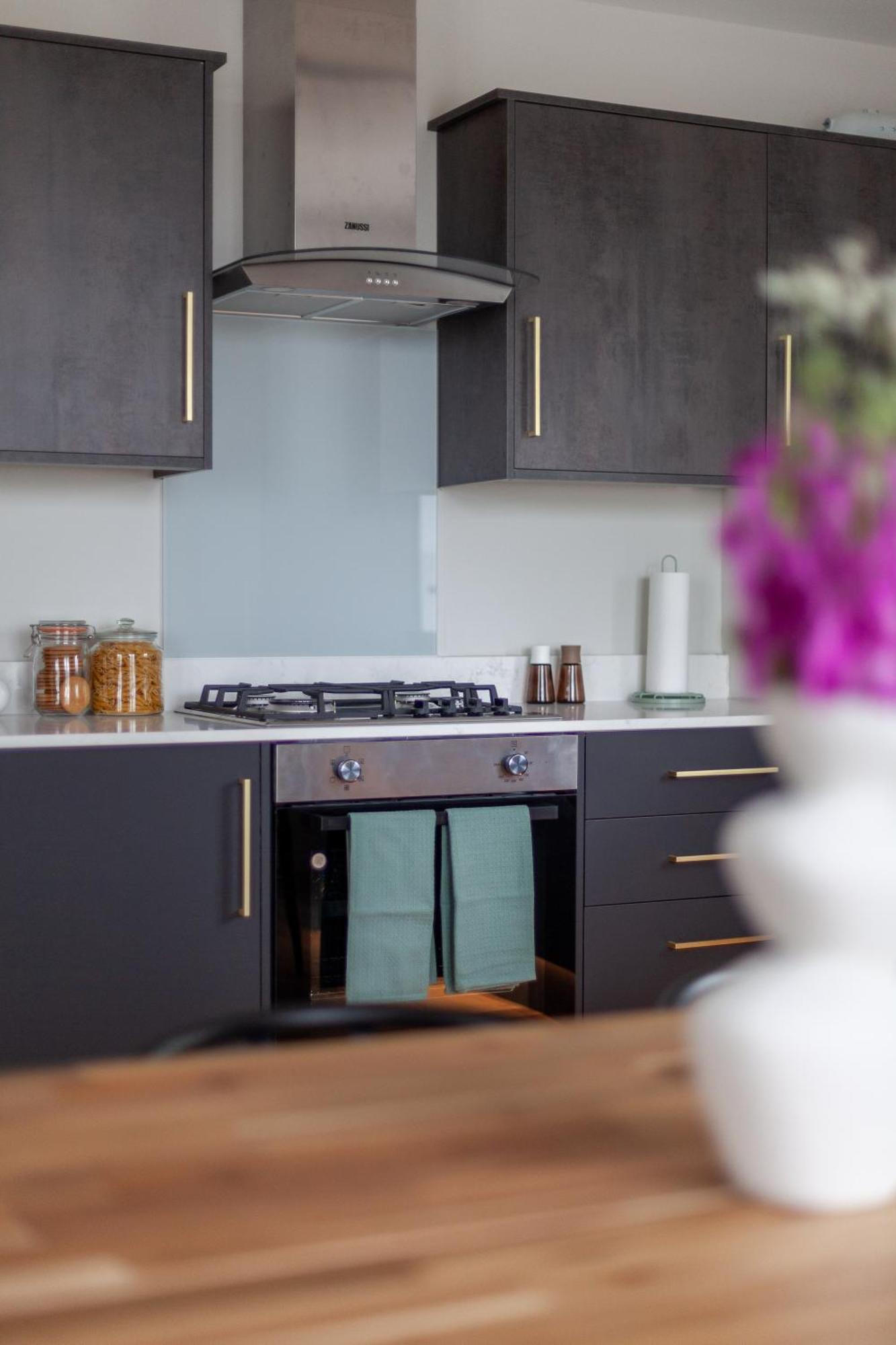 Apartment Arte Stays - Lux Stylish Penthouse - Heart Of Wembley - Parking London