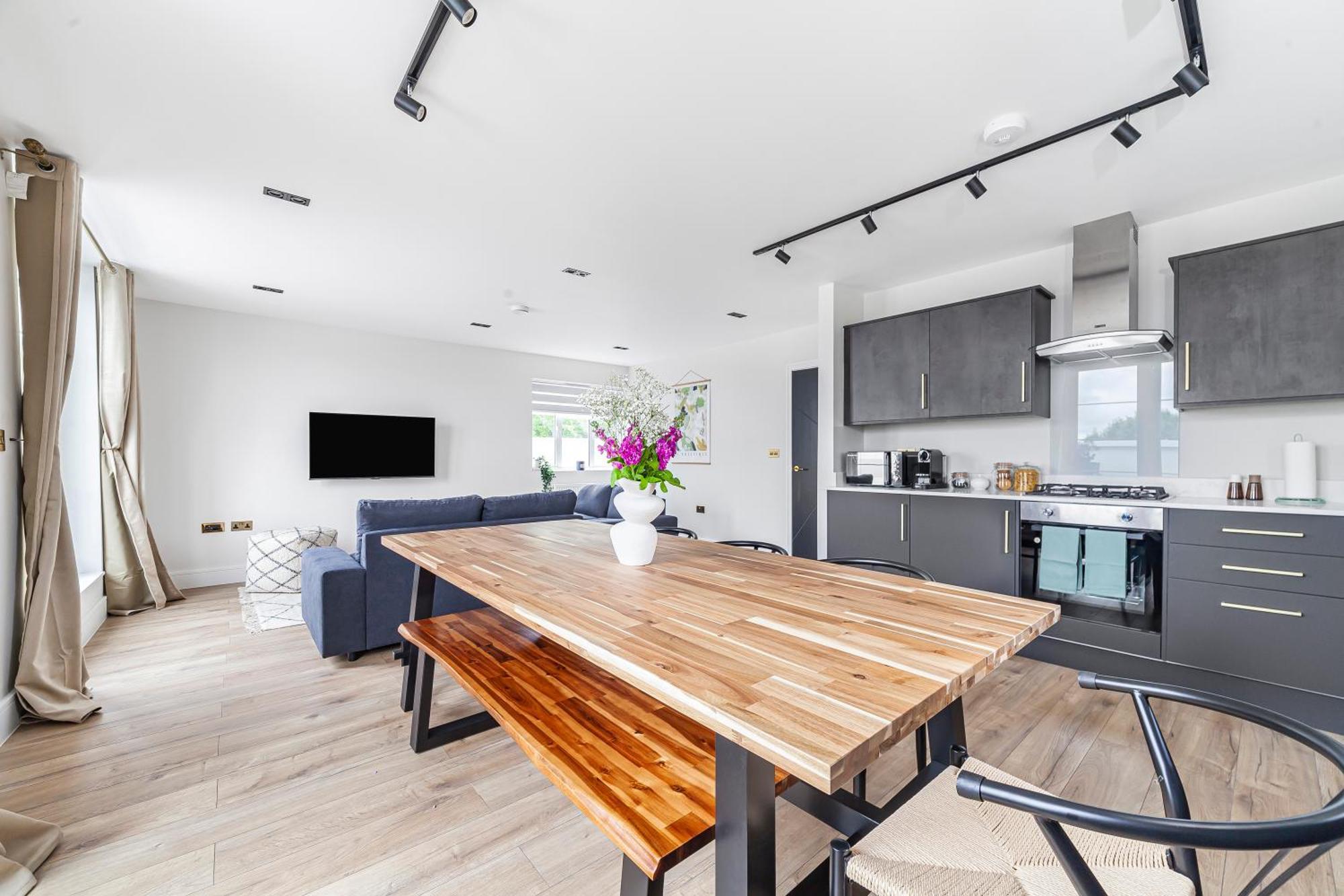 Arte Stays - Lux Stylish Penthouse - Heart Of Wembley - Parking *