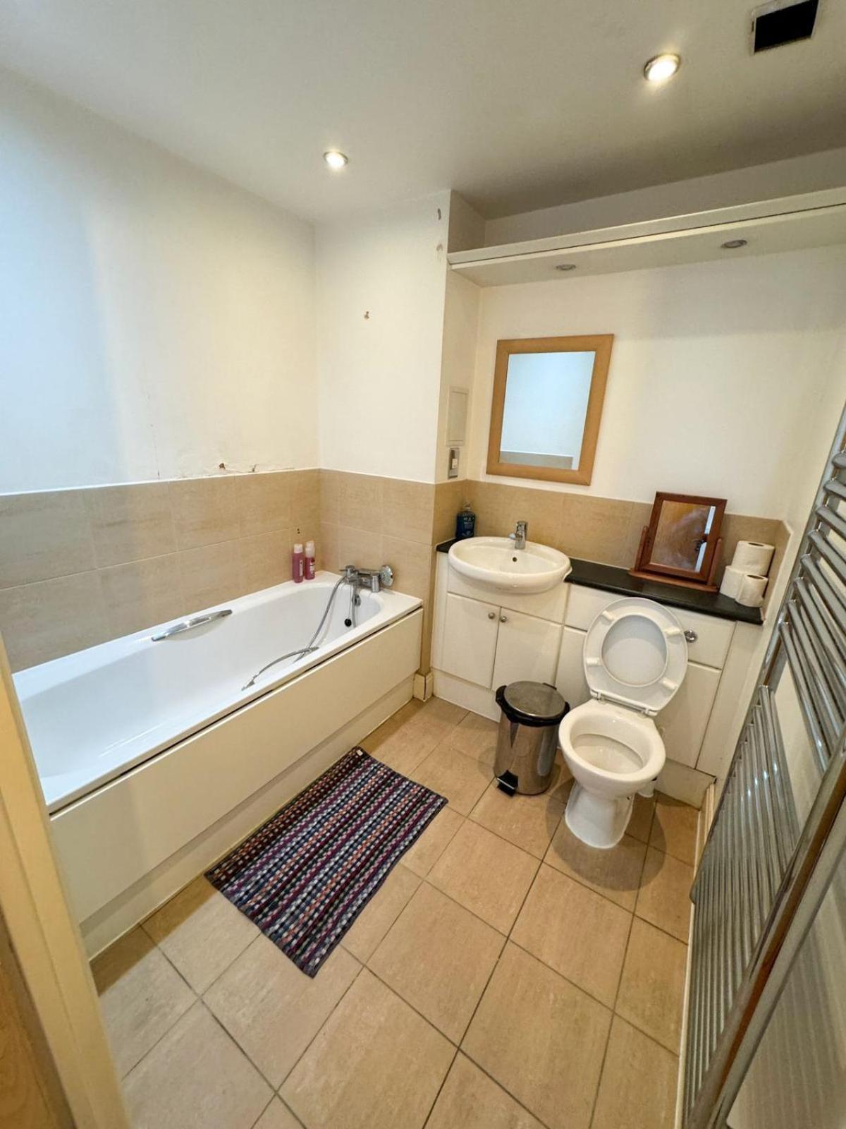 Apartment Flat 25 *