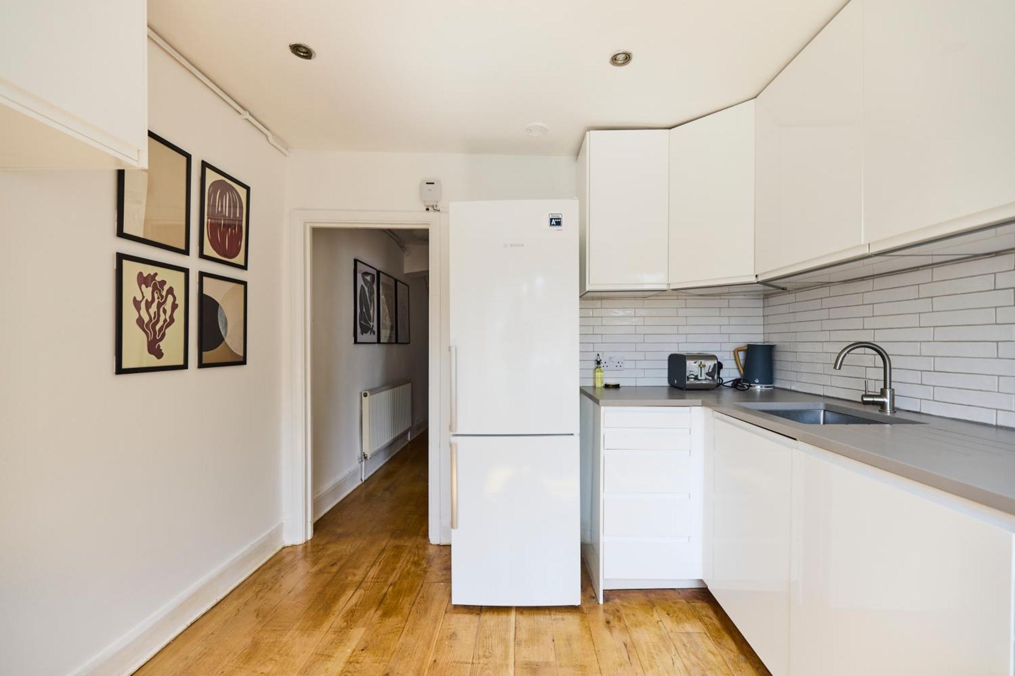 The Waterlow Park Wonder - Trendy 2bdr With Study And Patio *