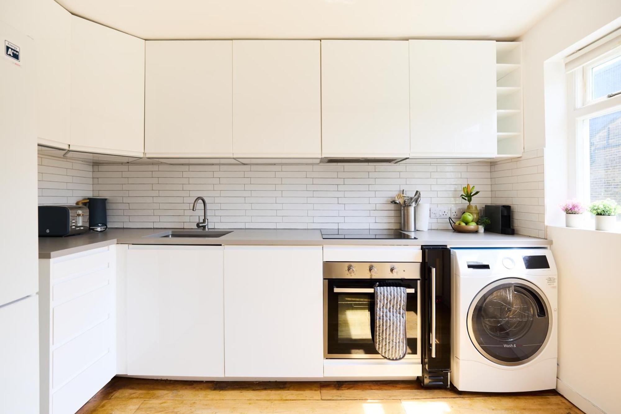 The Waterlow Park Wonder - Trendy 2bdr With Study And Patio