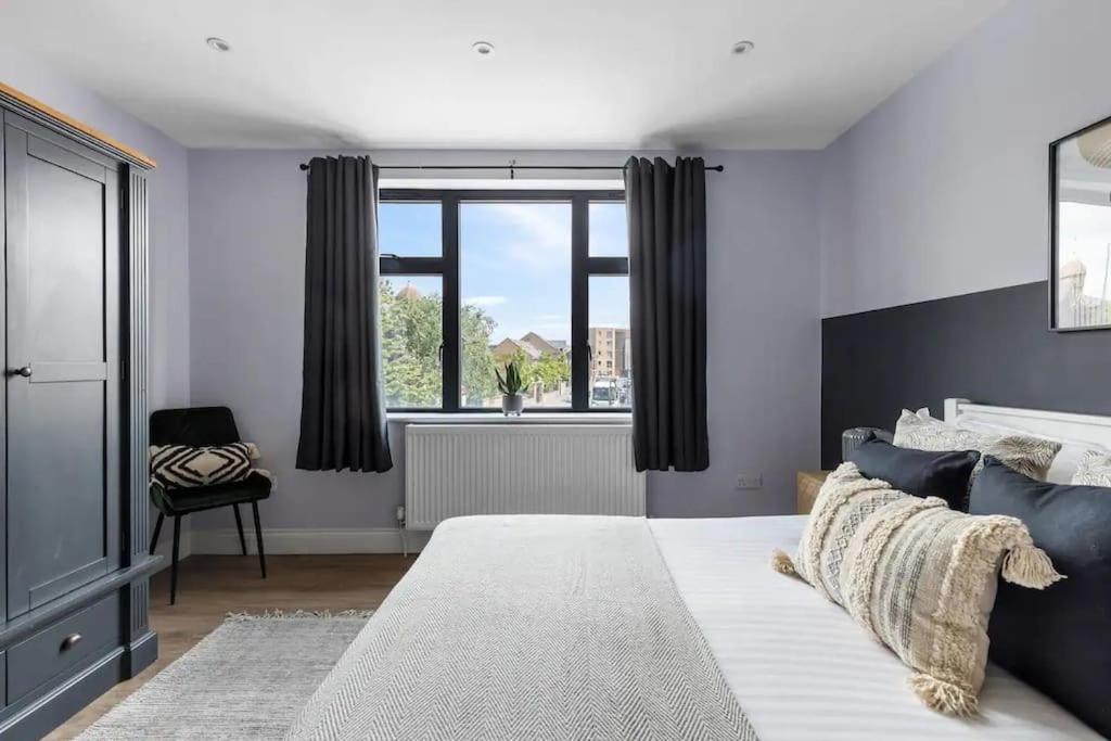 Apartment Chic Getaway 10 Mins To Wembley London