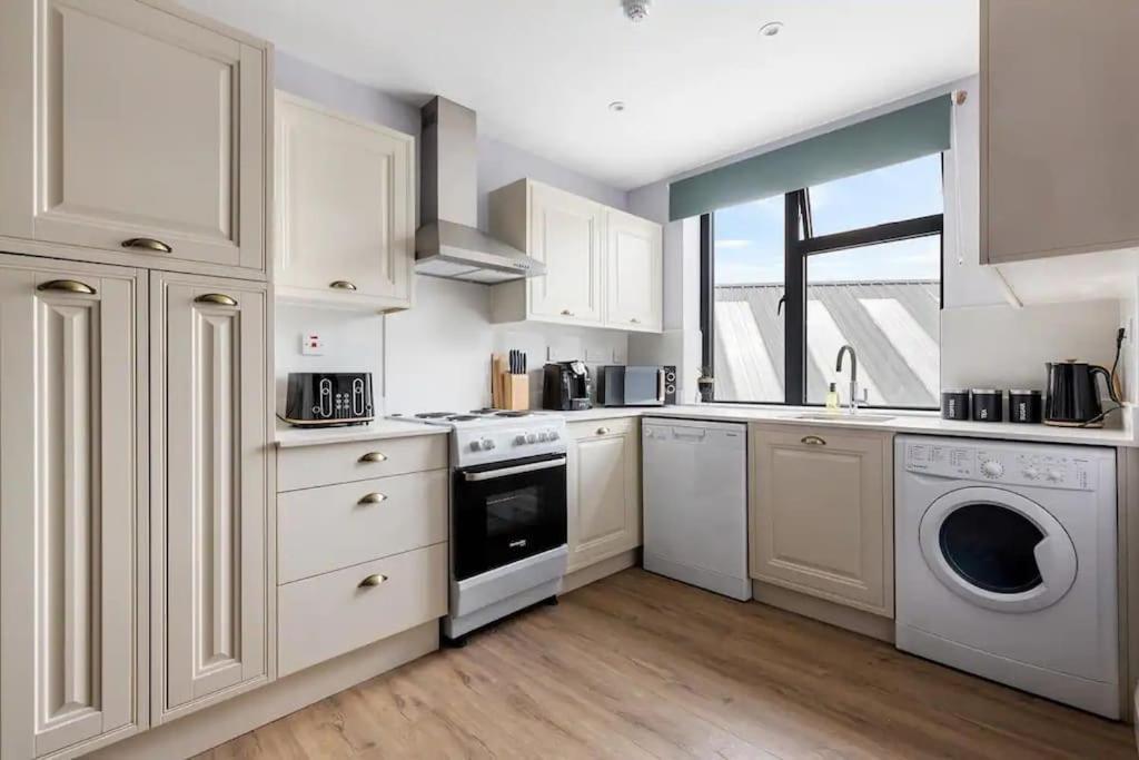 Apartment Chic Getaway 10 Mins To Wembley