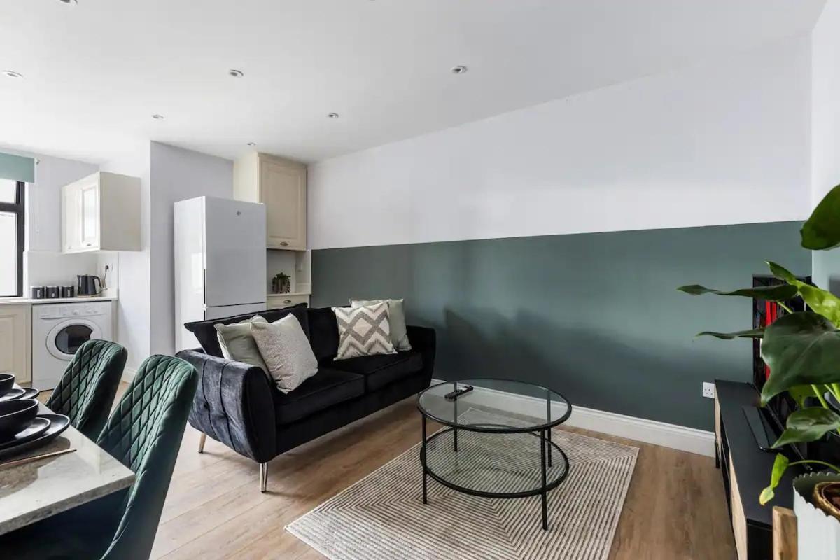 Chic Getaway 10 Mins To Wembley London
