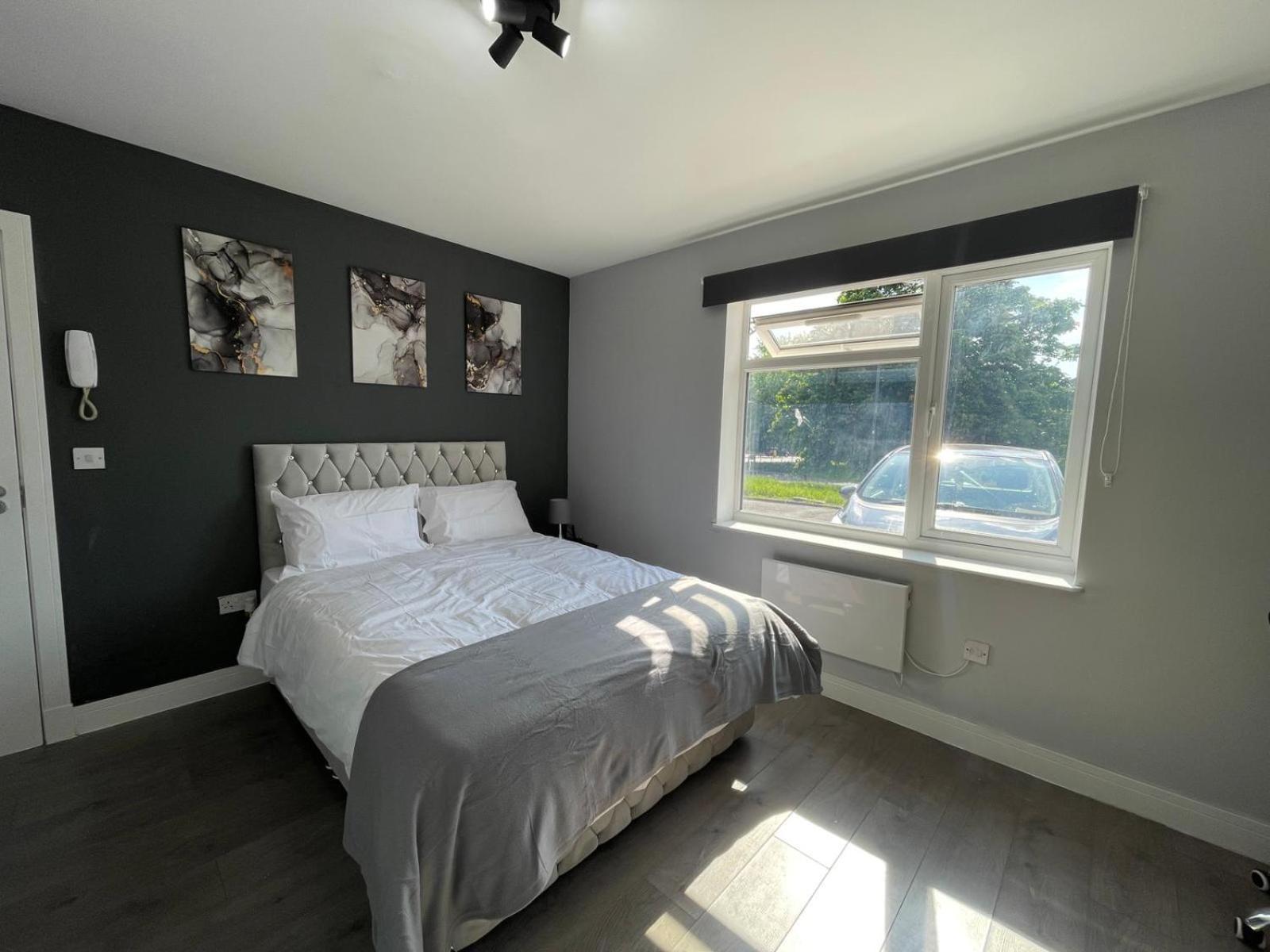Homestay Letzi Private En-suite Near Wembley London