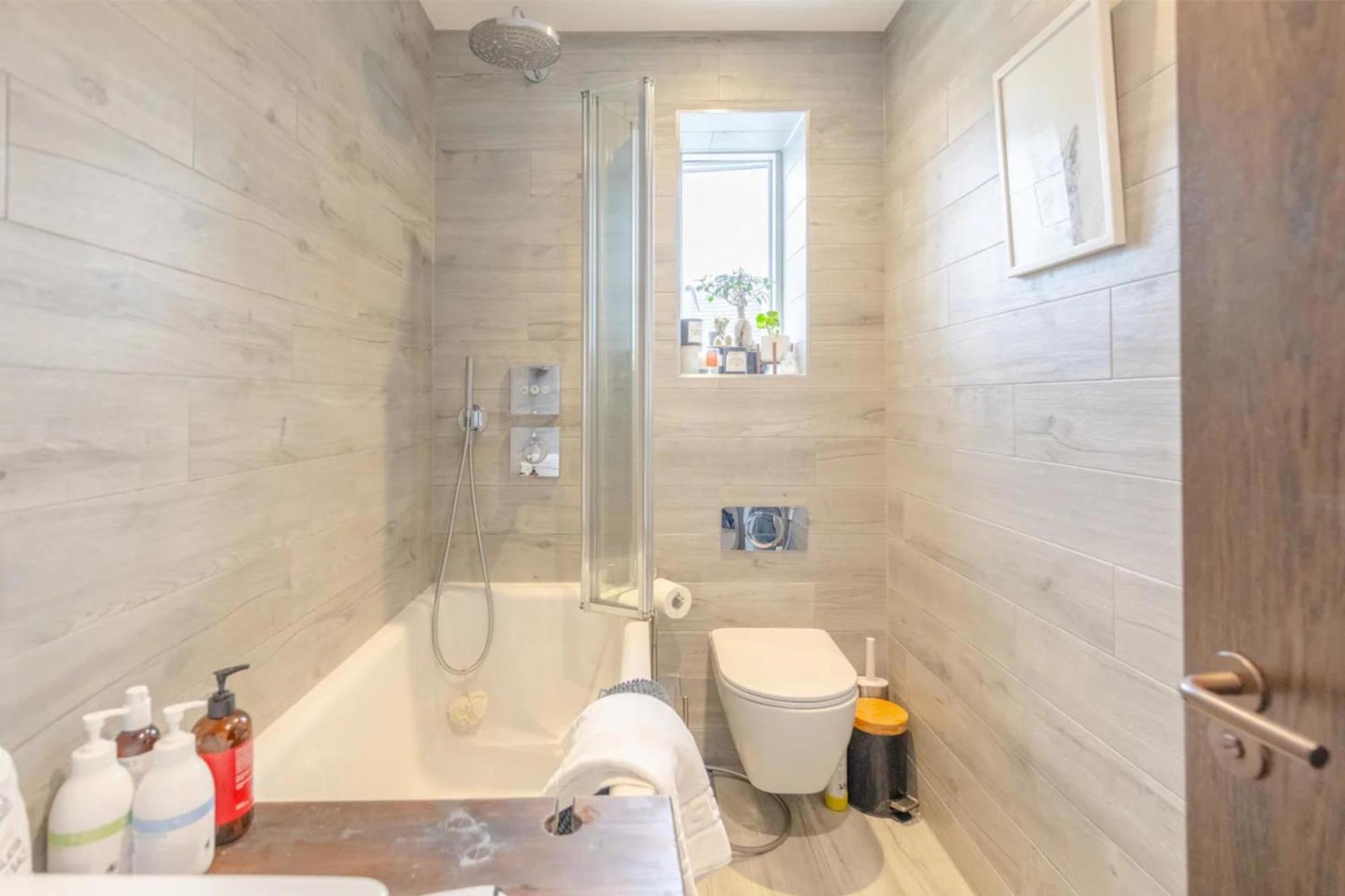 Sleek & Spacious 2bd Flat - Clapham Apartment London