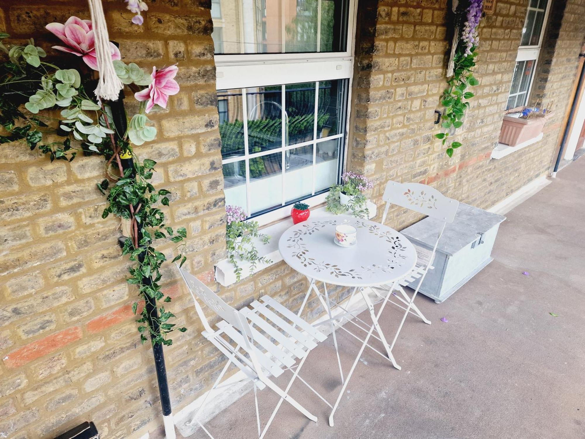 Cosy Victoria Apartment *