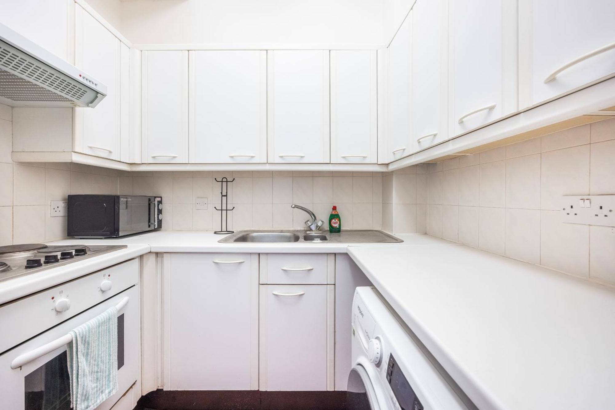 Apartment Spacious 1 Bedroom Bridge London