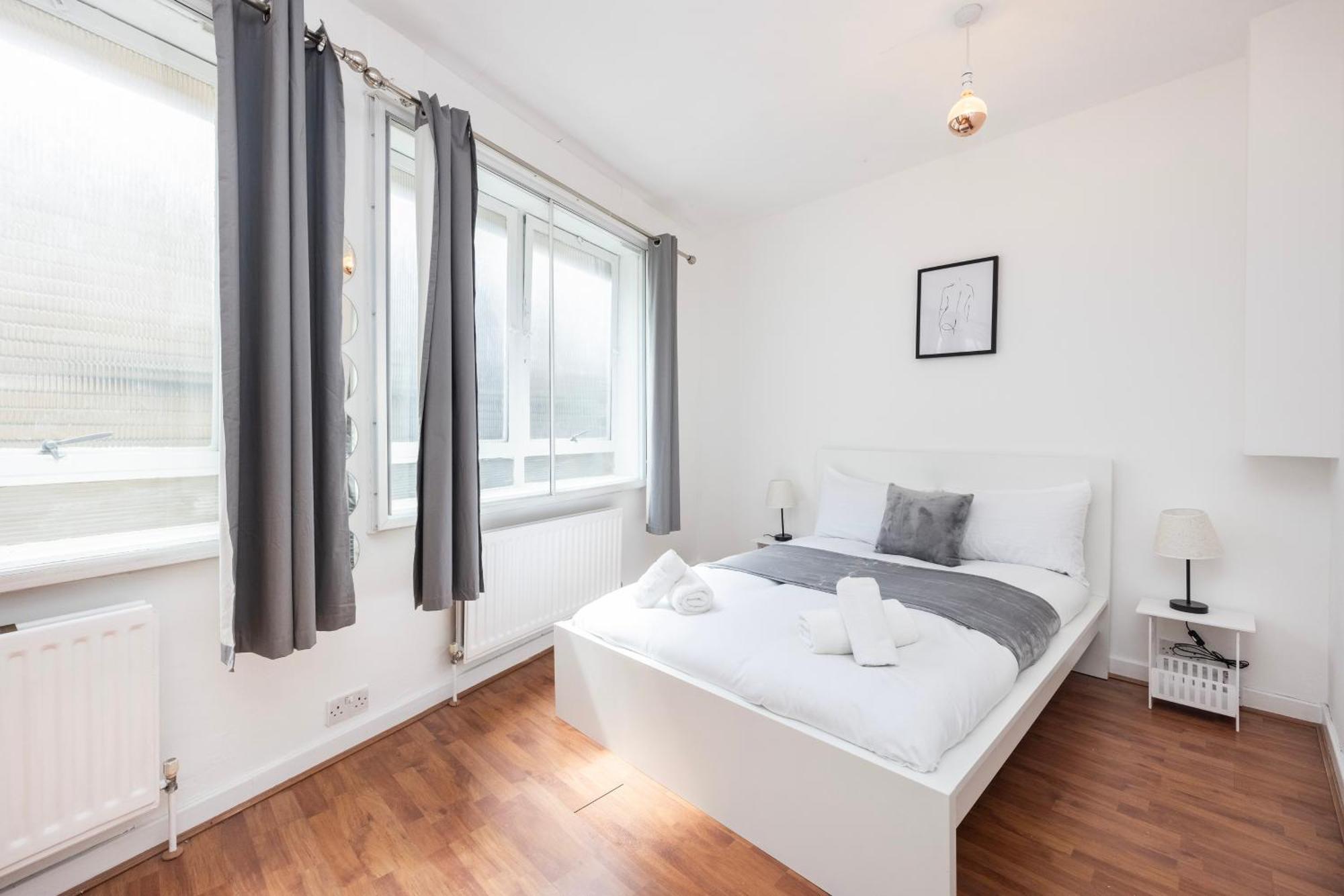 Spacious 1 Bedroom Bridge *
