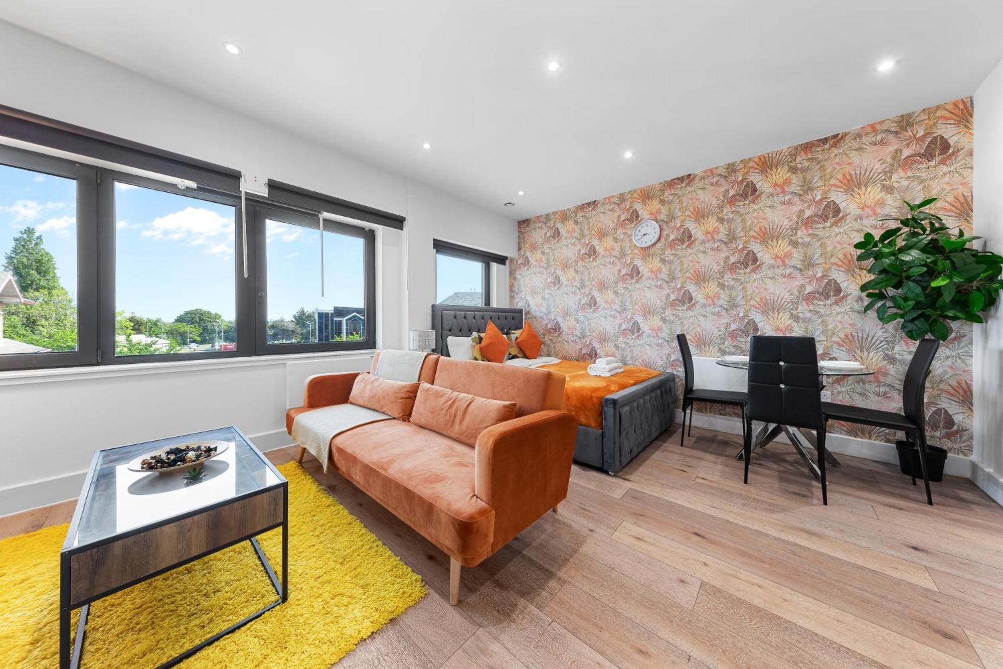 Stylish One Bedroom Flat - Sleeps 5 - Near Heathrow - Ub3