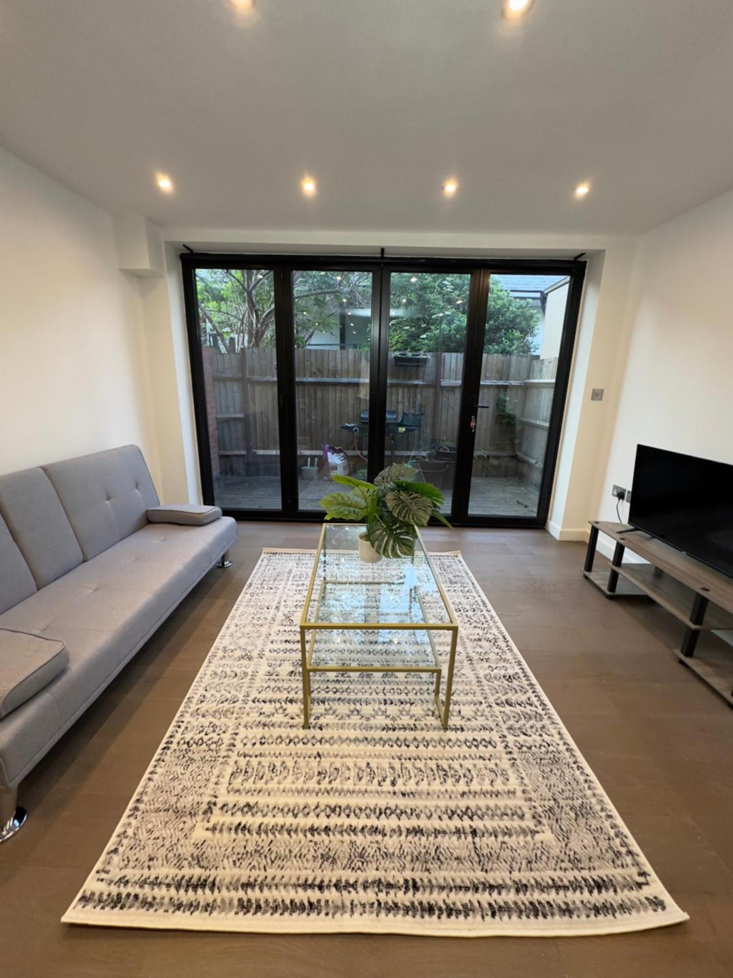 The 1-bed Flat In Hackney Apartment