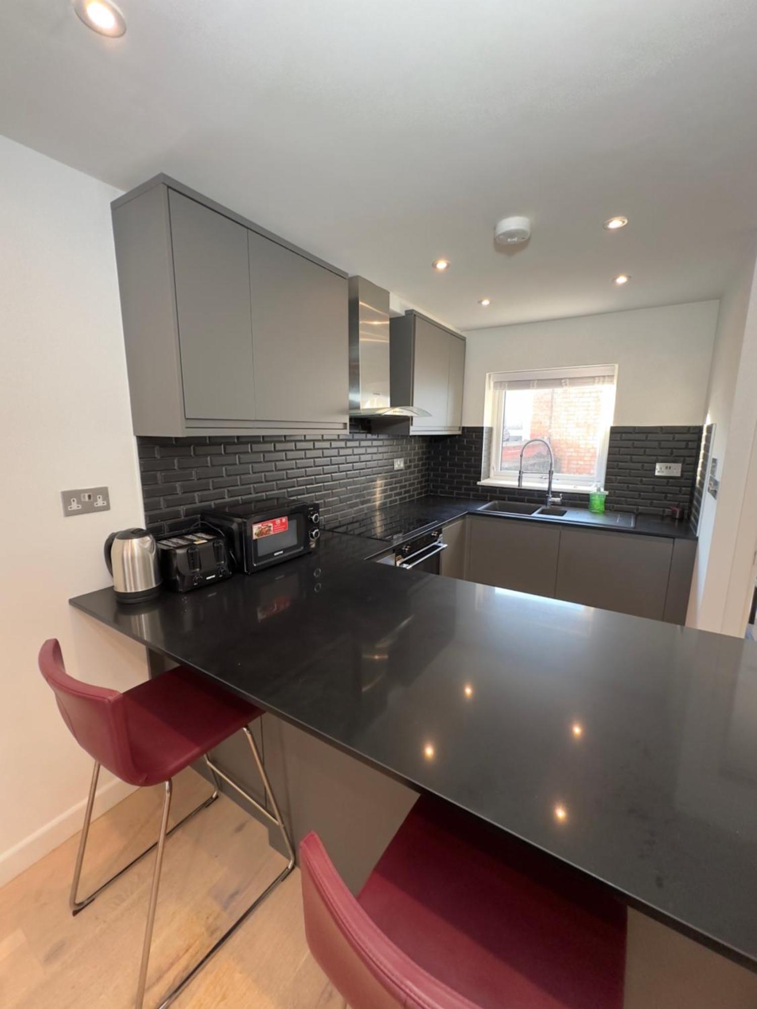 2-bed, 2-bathroom Split Level Flat In Hackney With 2 Balconies Apartment *