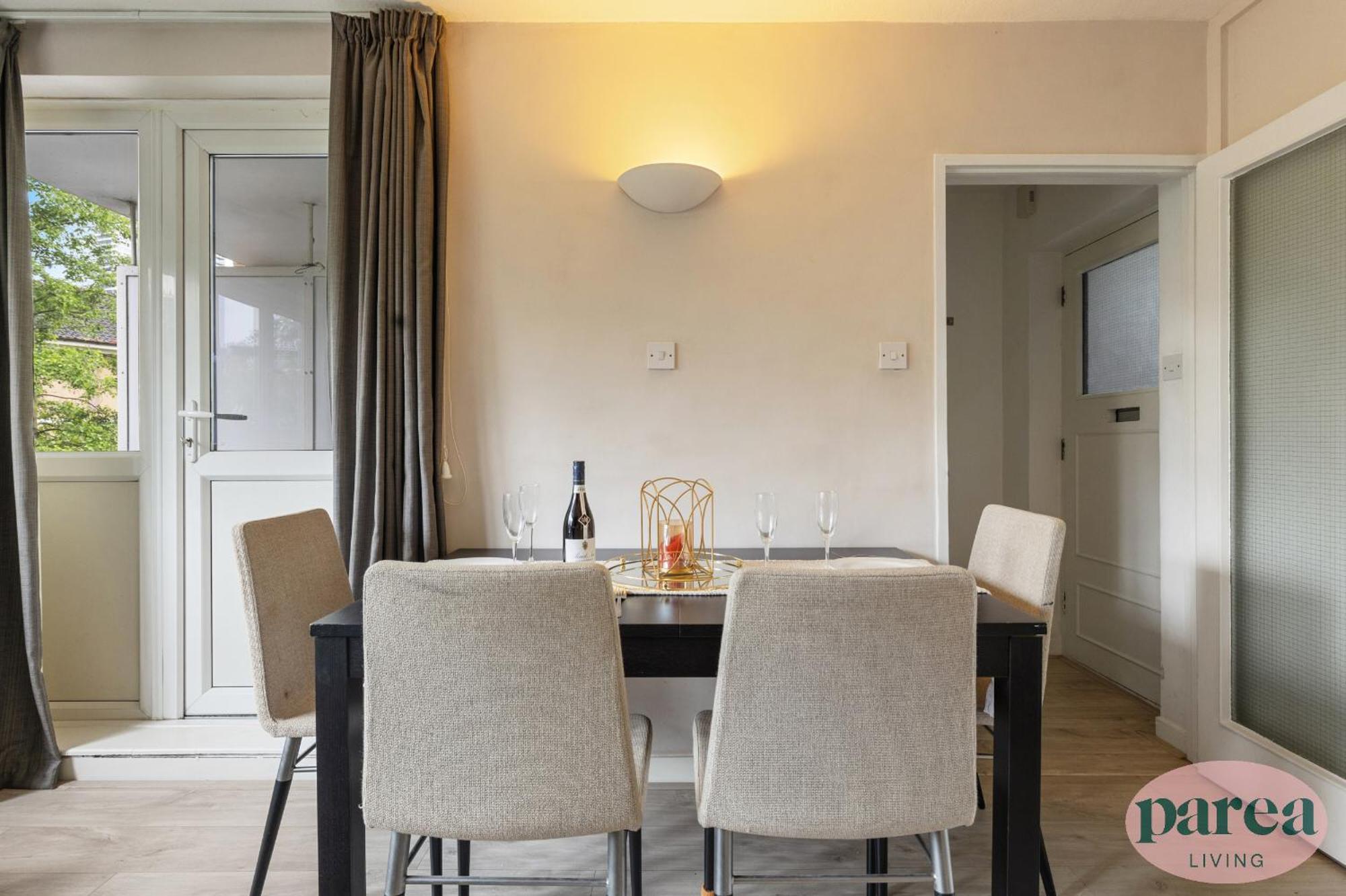 Parea Living - Cosy Flat With Skyline Views Beside Canary Wharf Apartment *