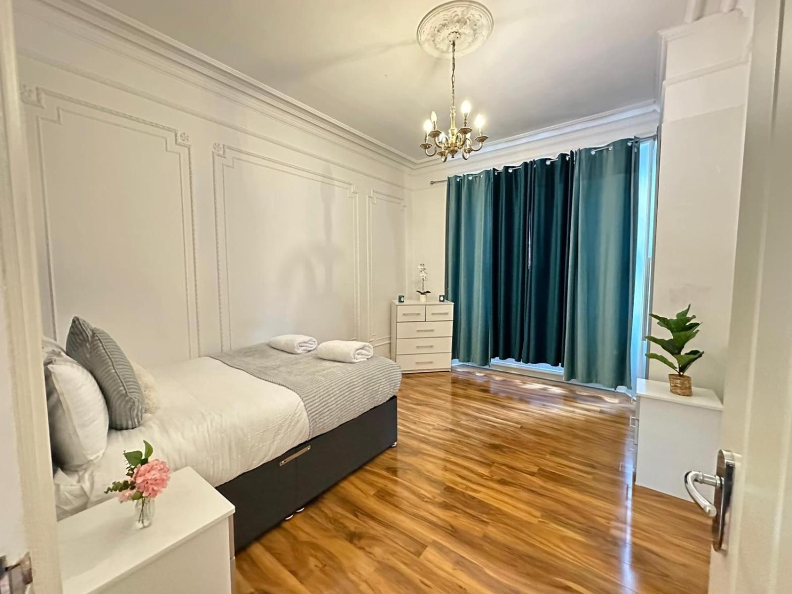 Oxford Street Four Bedroom Luxury * Londen