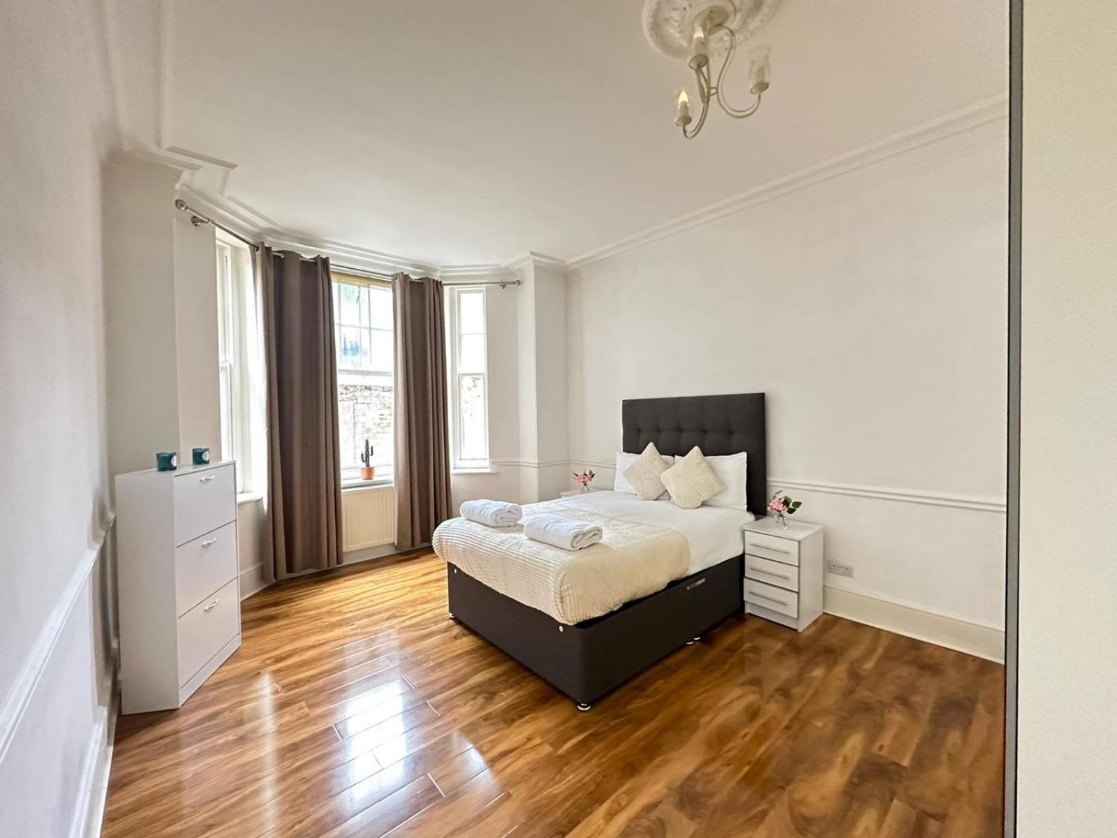 Oxford Street Four Bedroom Luxury Villa
