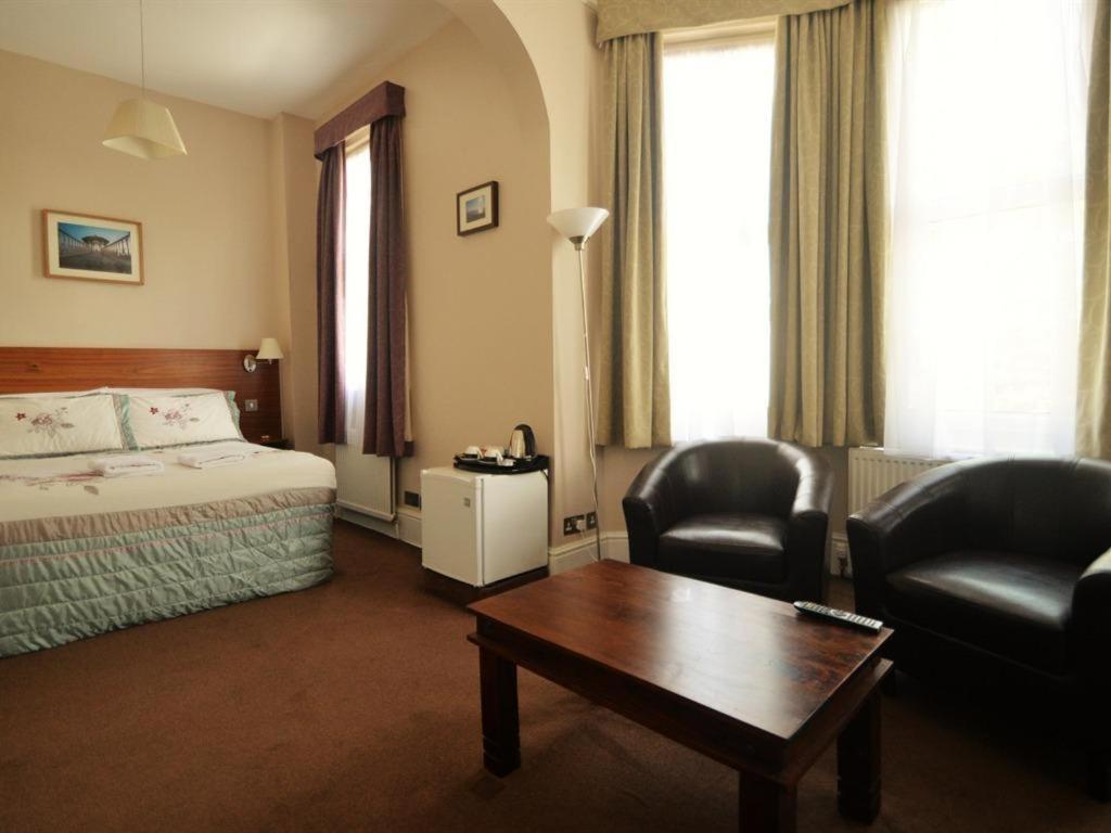 The Gateway Hotel 3*
