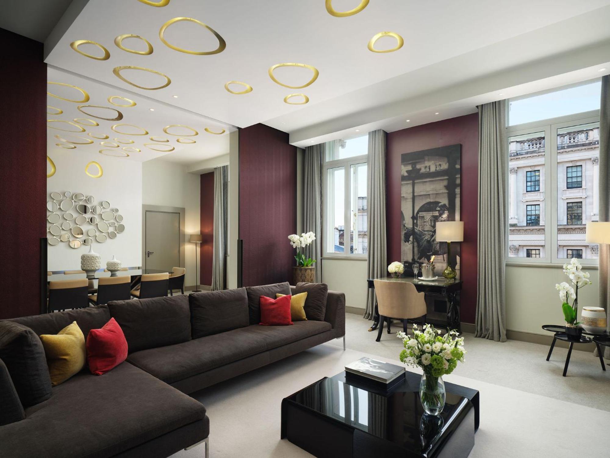 Sofitel St Hotel 5*