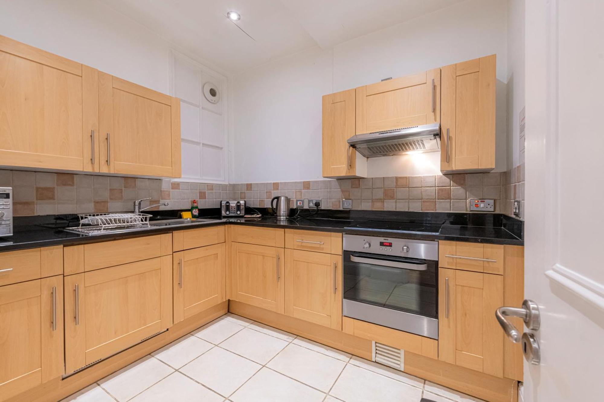 17 Hertford Street Aparthotel 3*