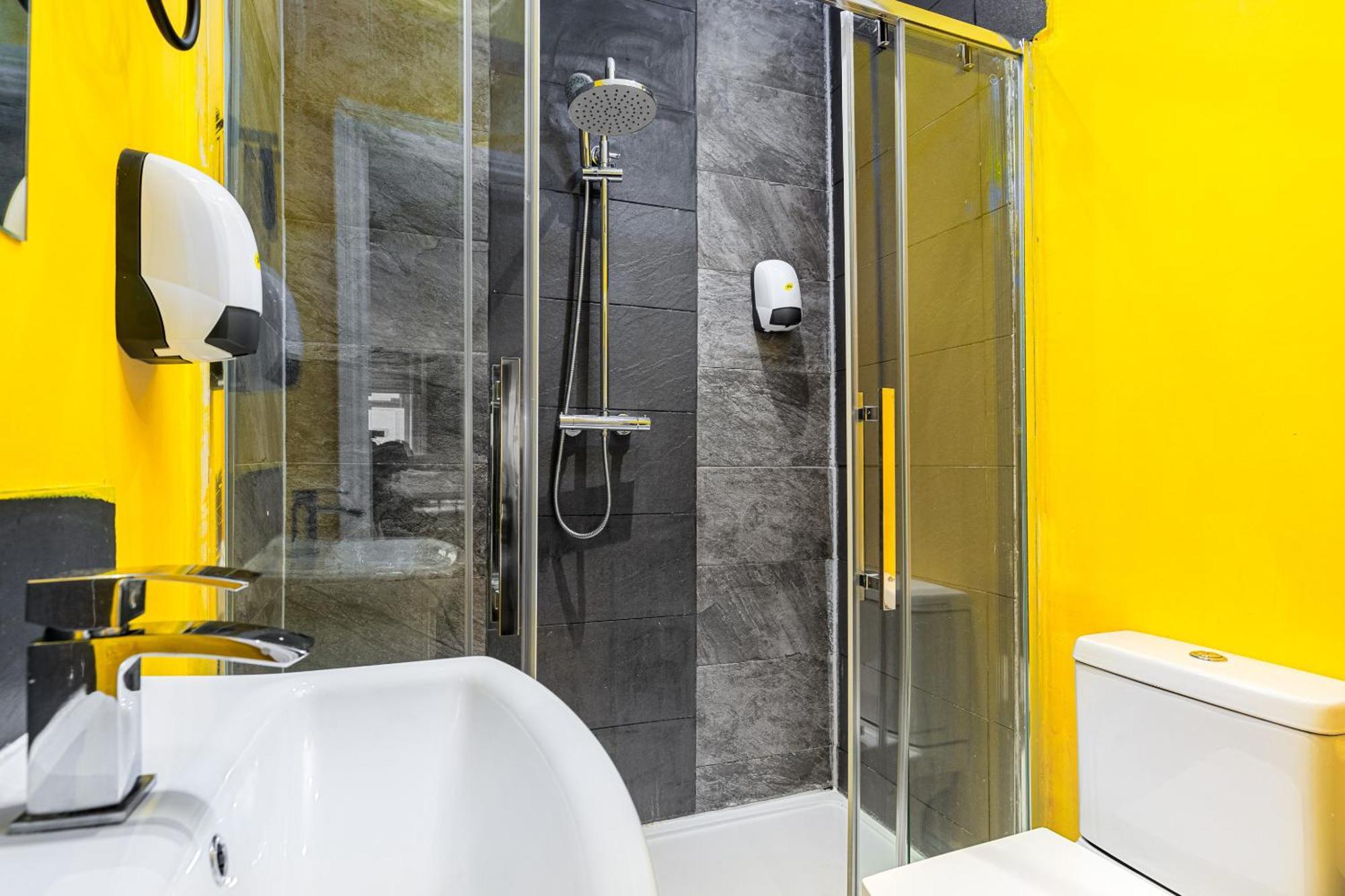 Whitechapel Grand Apartment *