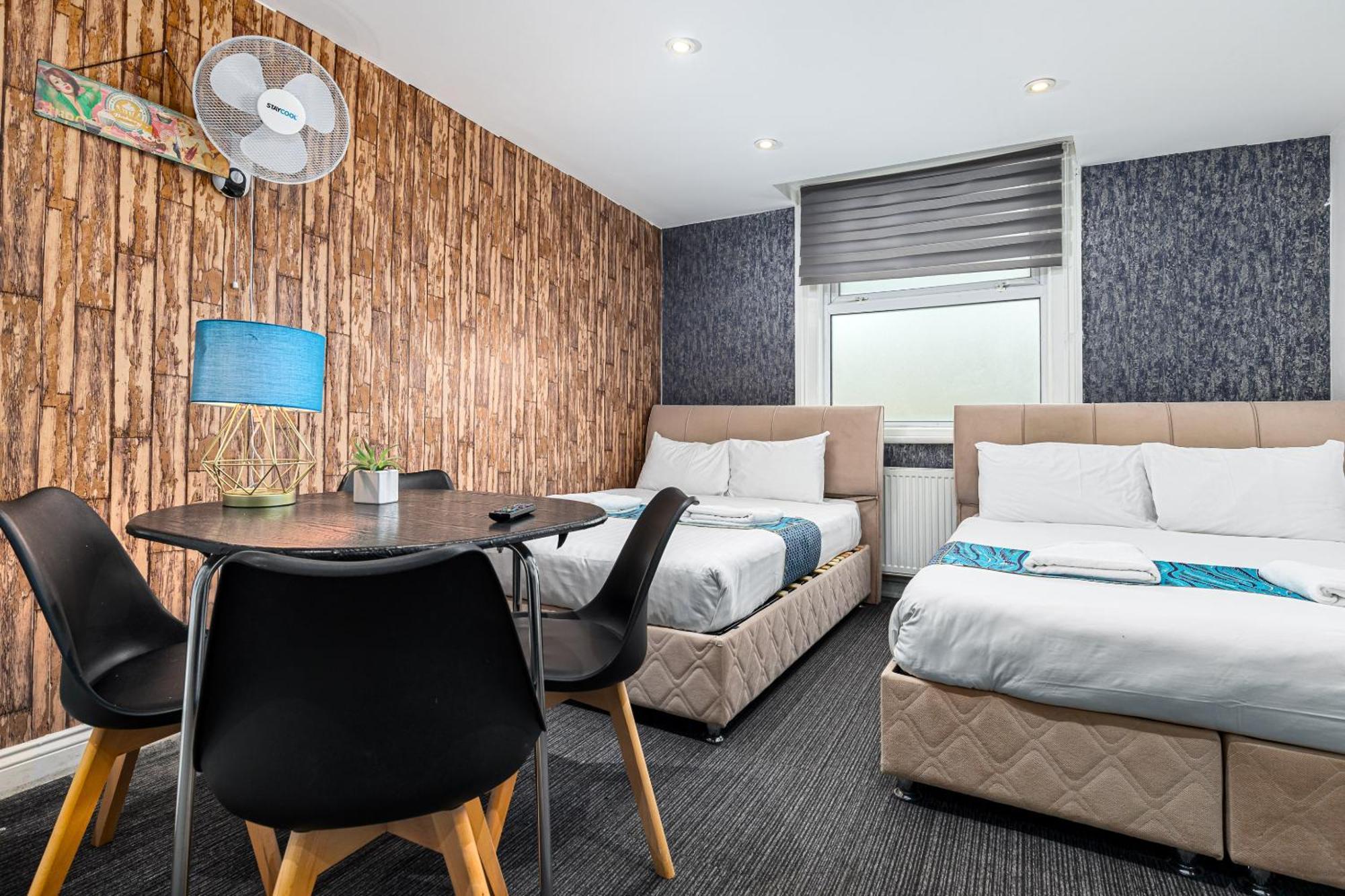 Whitechapel Grand Apartment London