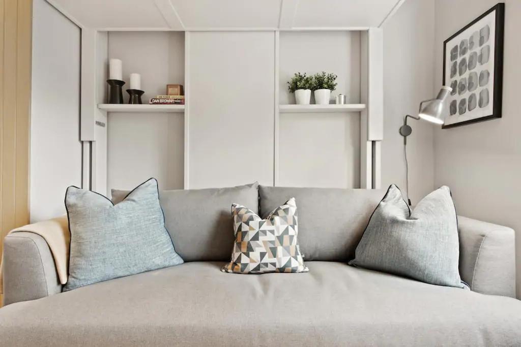 Apartment 73 Oakley Square