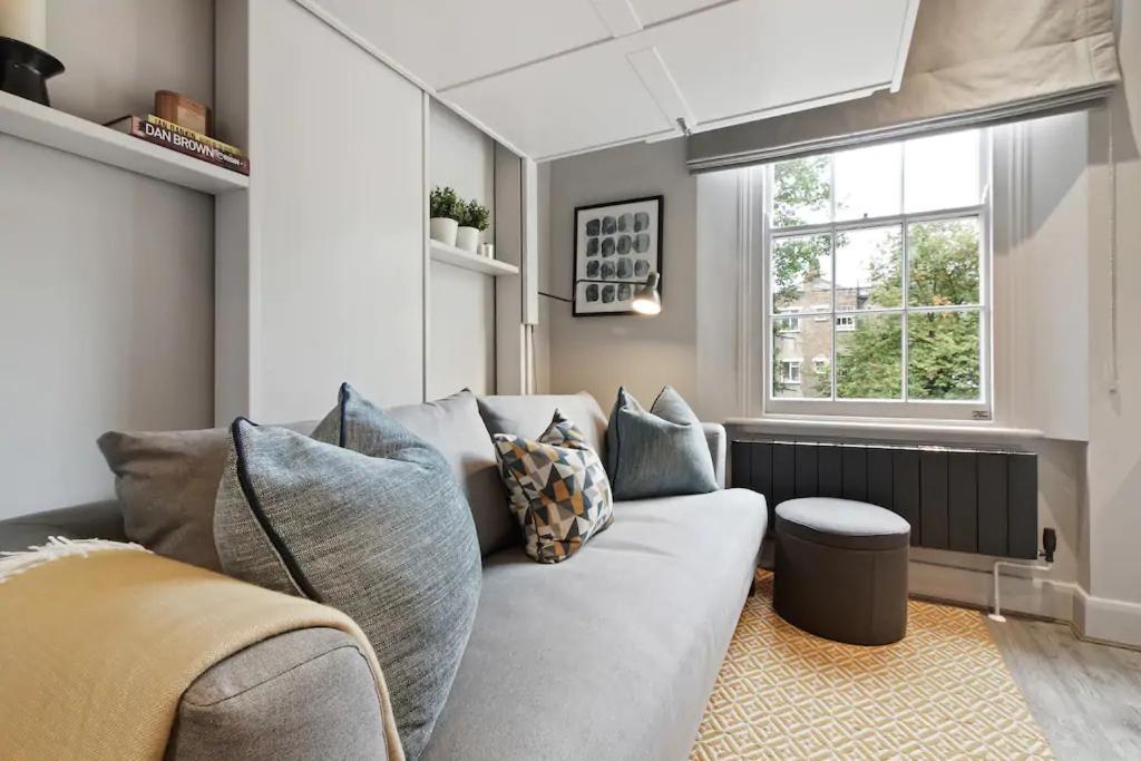 73 Oakley Square Apartment *