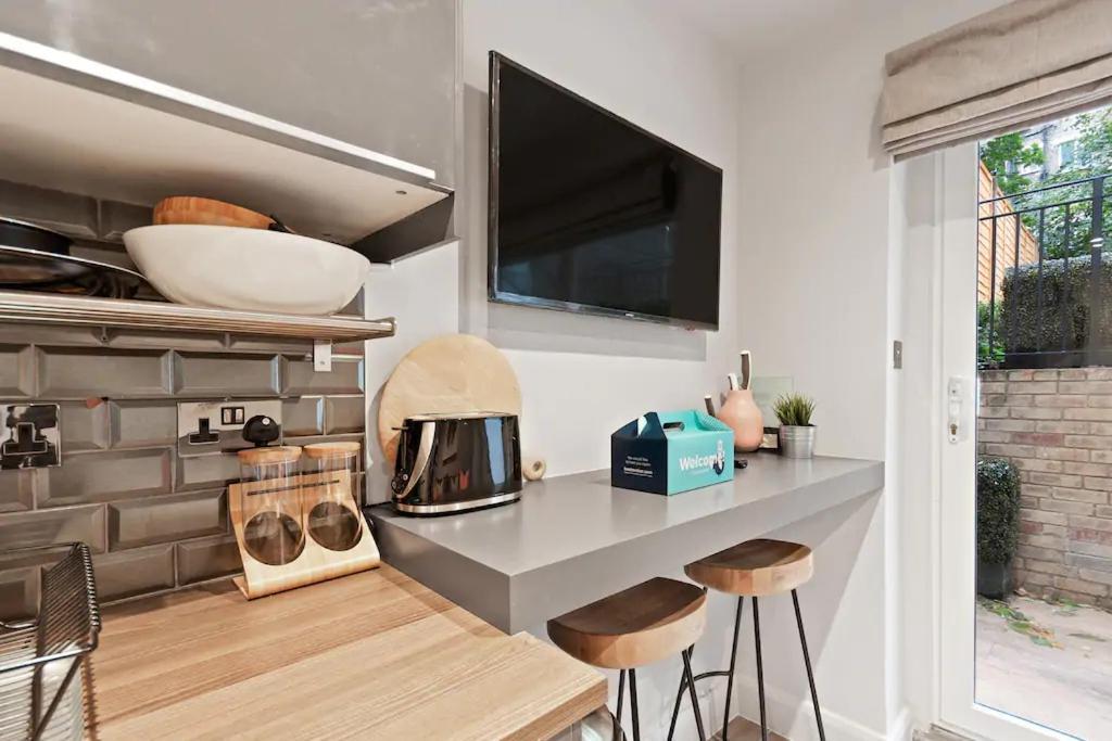 Apartment 73 Oakley Square *