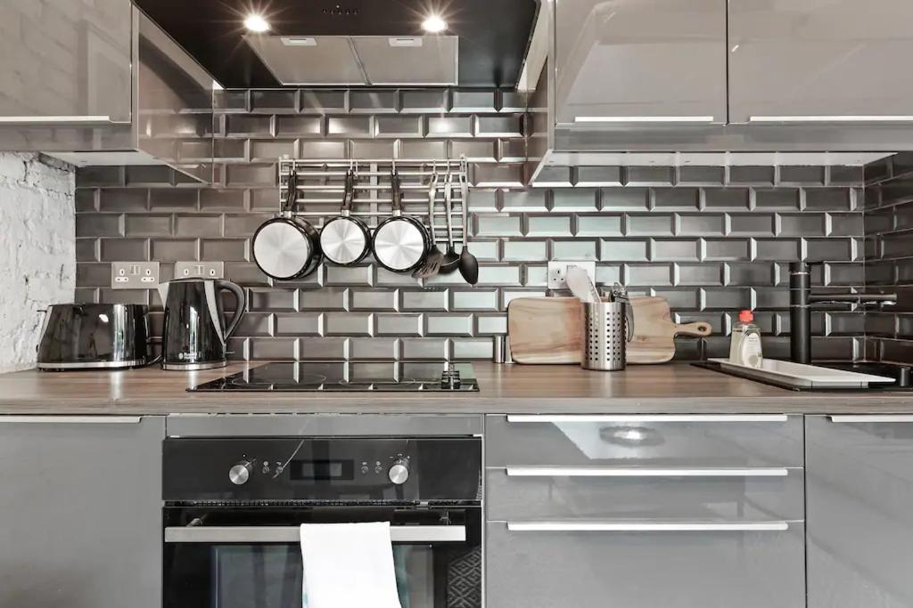 73 Oakley Square Apartment London