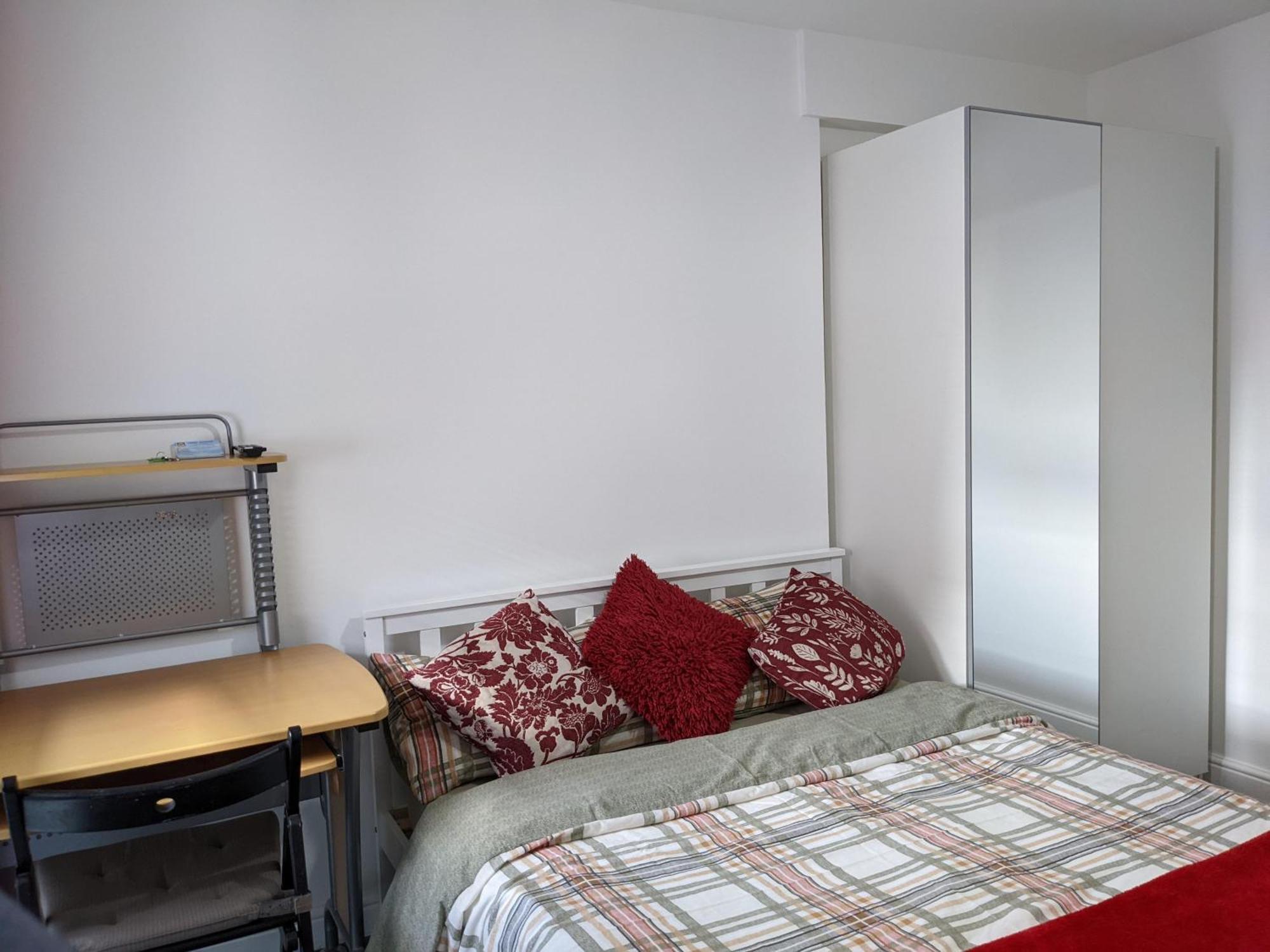 Travelstop #london-ealing Homestay *